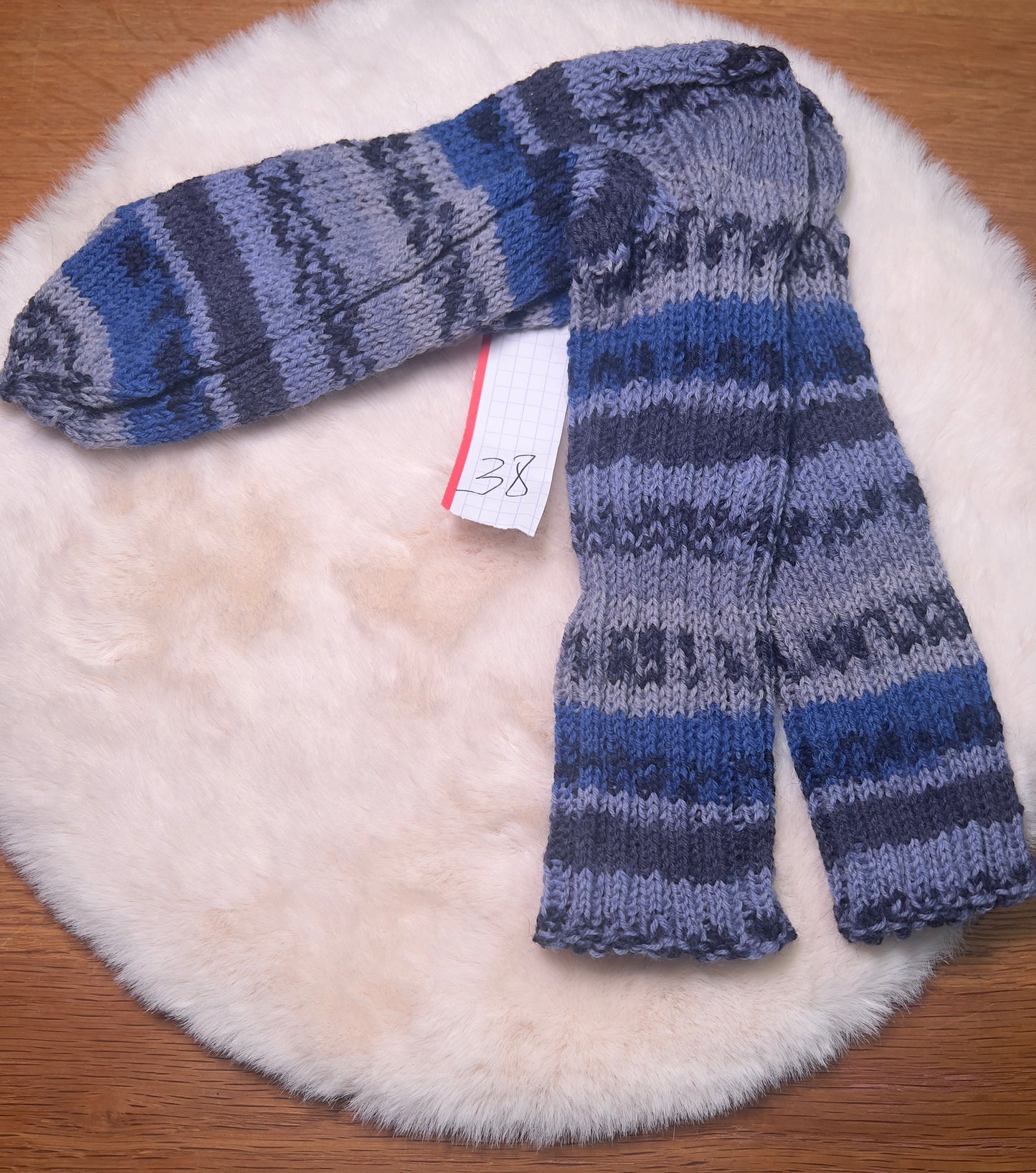 💙 Wärmezauber – Handgestrickte Socken aus 100 % Schurwolle (Größe 38, Blau-Grau-Schwarz)