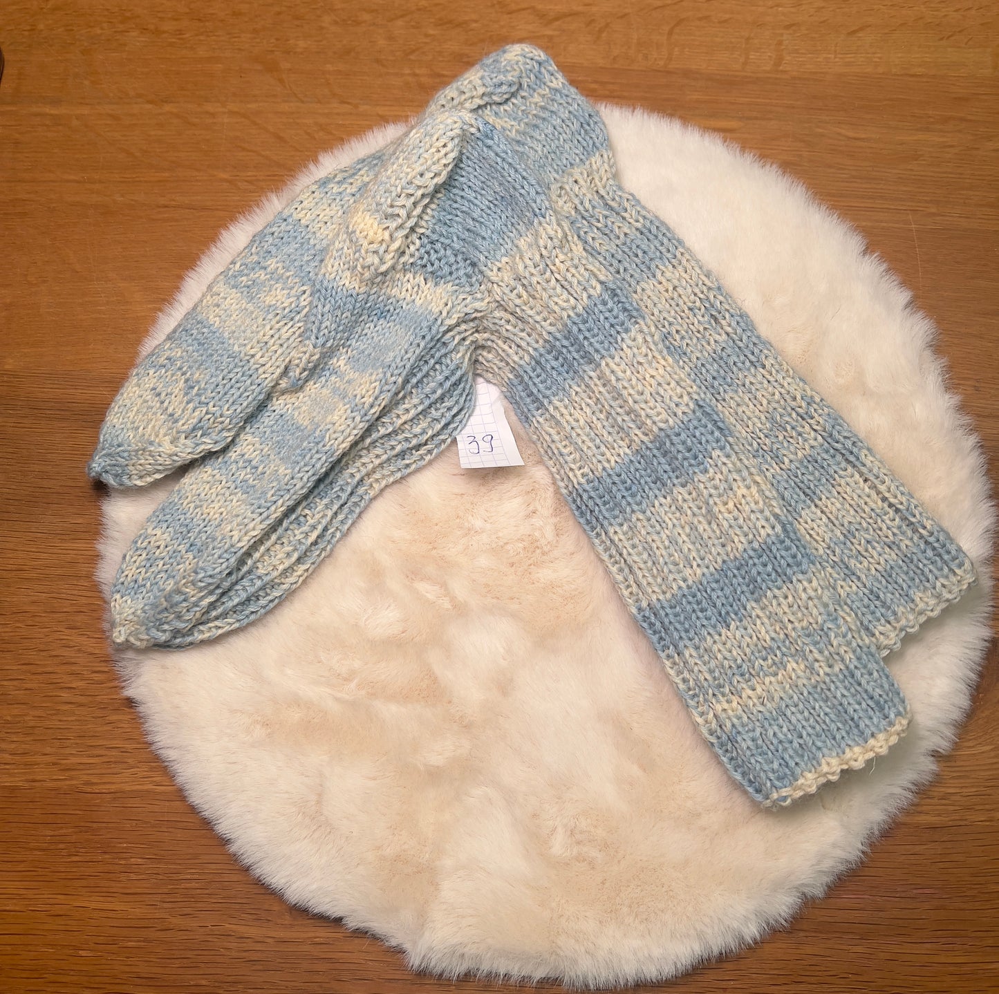 💙 Winterhimmel – Handgestrickte Socken aus 100 % Schurwolle (Größe 39, Hellblau-Beige)