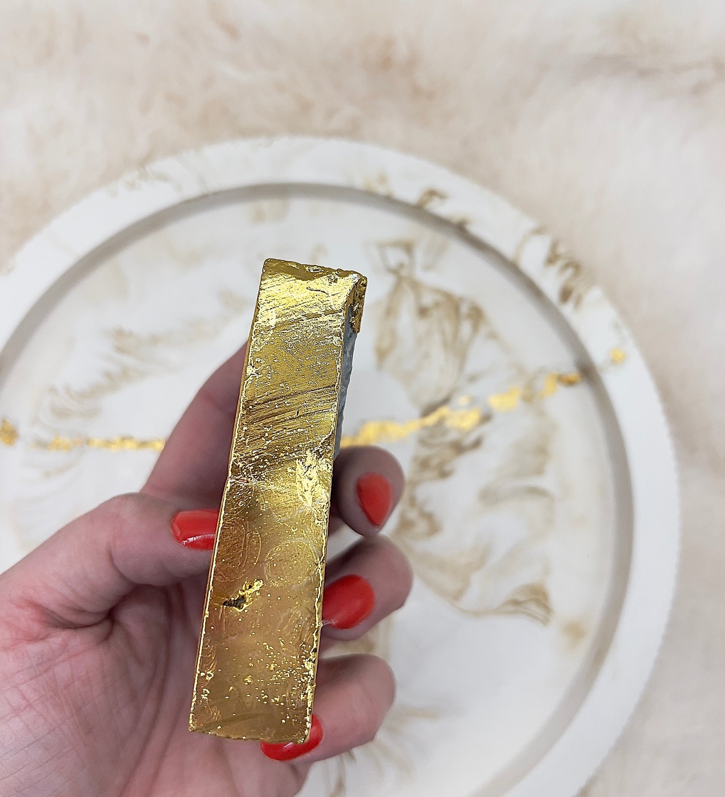 Mosachat Teelichthalter – handgeschliffen & 24K vergoldet | 260 g | Natürliches Luxus-Unikat