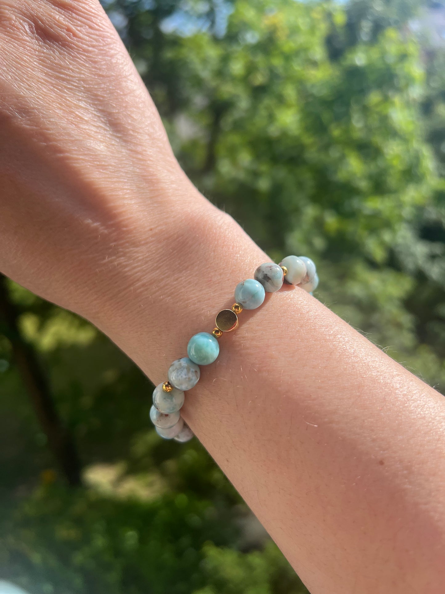 Larimar Armband - 8mm echte Edelsteine aus der Dominikanischen Republik / Handgefertigte mit Muttergestein & Herz
