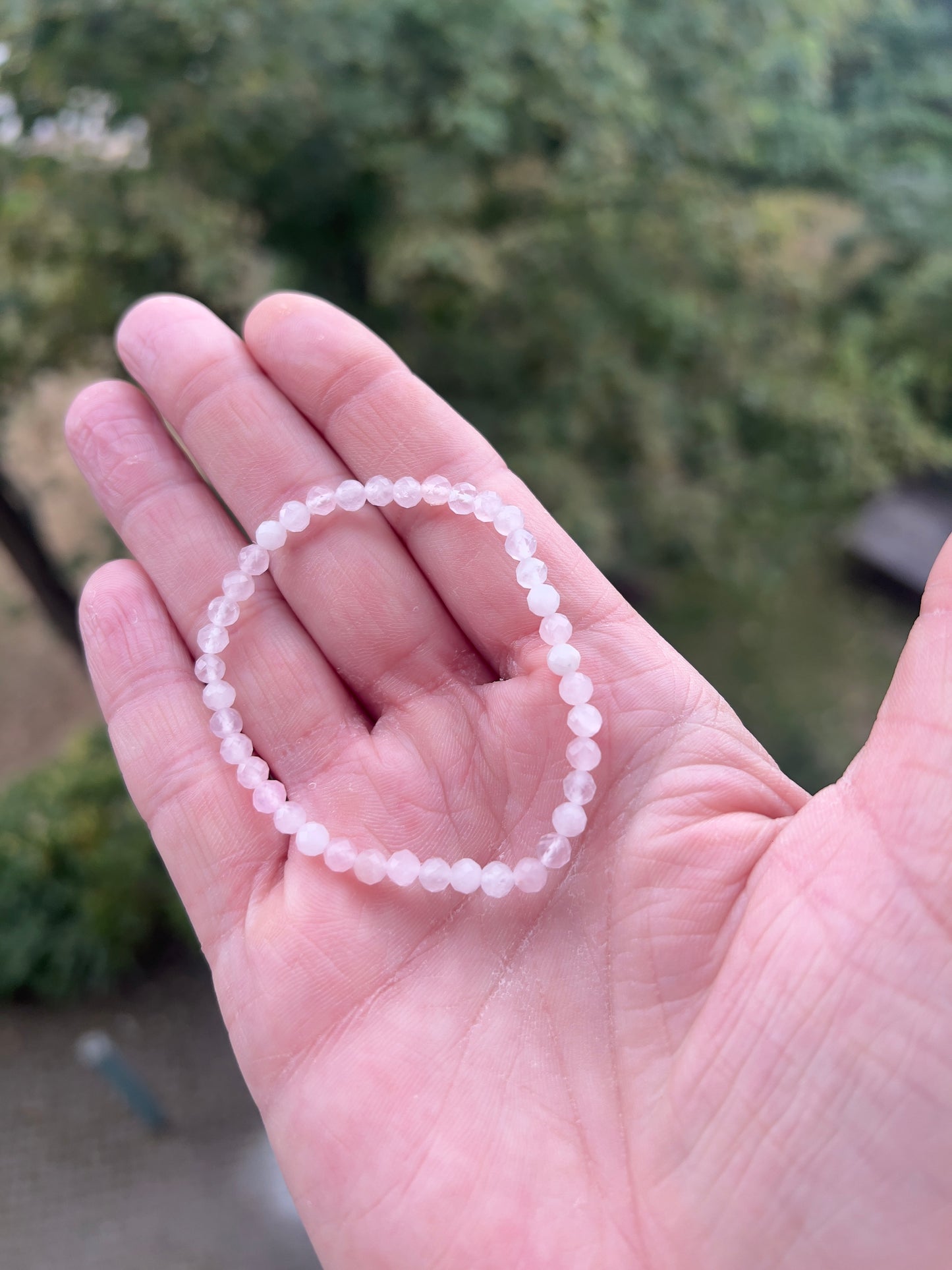 Rosenquarz-Armband 4 mm facettiert | Liebe, Herzöffnung & Selbstvertrauen