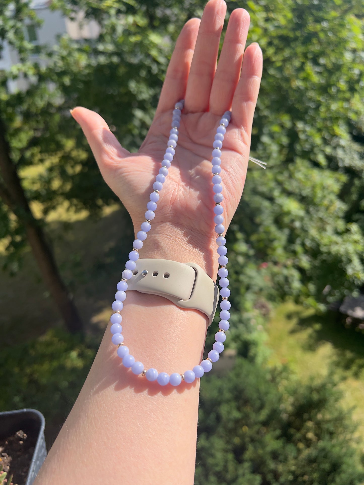 Chalcedon -Achat - Kette in Flieder mit 925er Silberdetails- Sanfte Klarheit