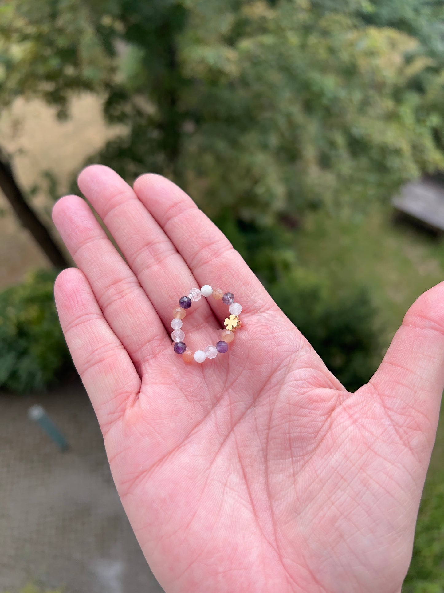 Herz & Intuition – Ring mit Rosenquarz, Amethyst, Sonnenmondstein & Mondstein