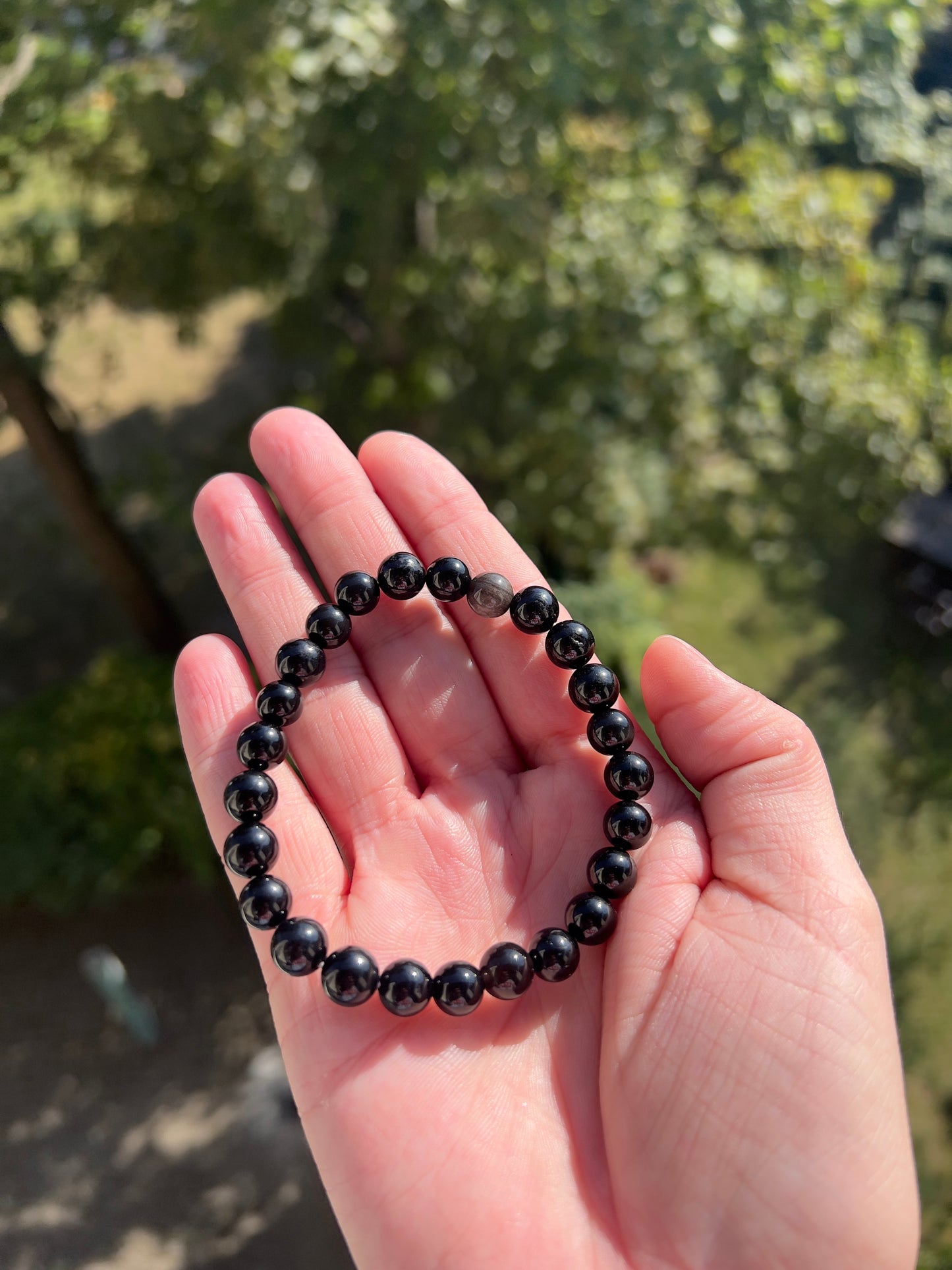 Schwarzer Turmalin Armband – 8 mm – mit Obsidian-Kugel & silbernem Flash – Schutz & Erdung