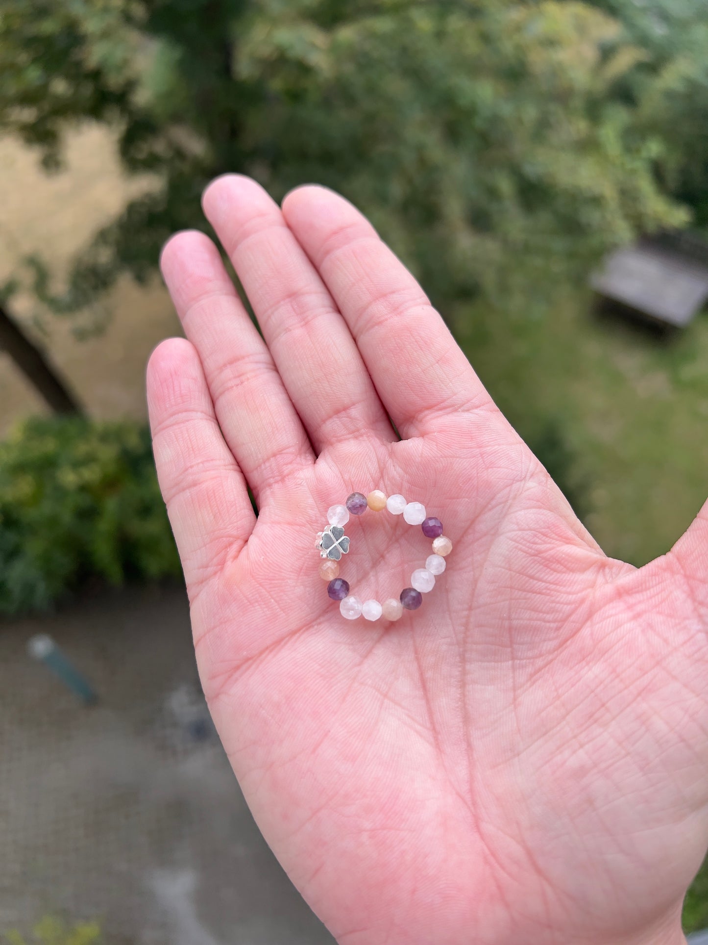 Herz & Intuition – Ring mit Rosenquarz, Amethyst, Sonnenmondstein & Mondstein