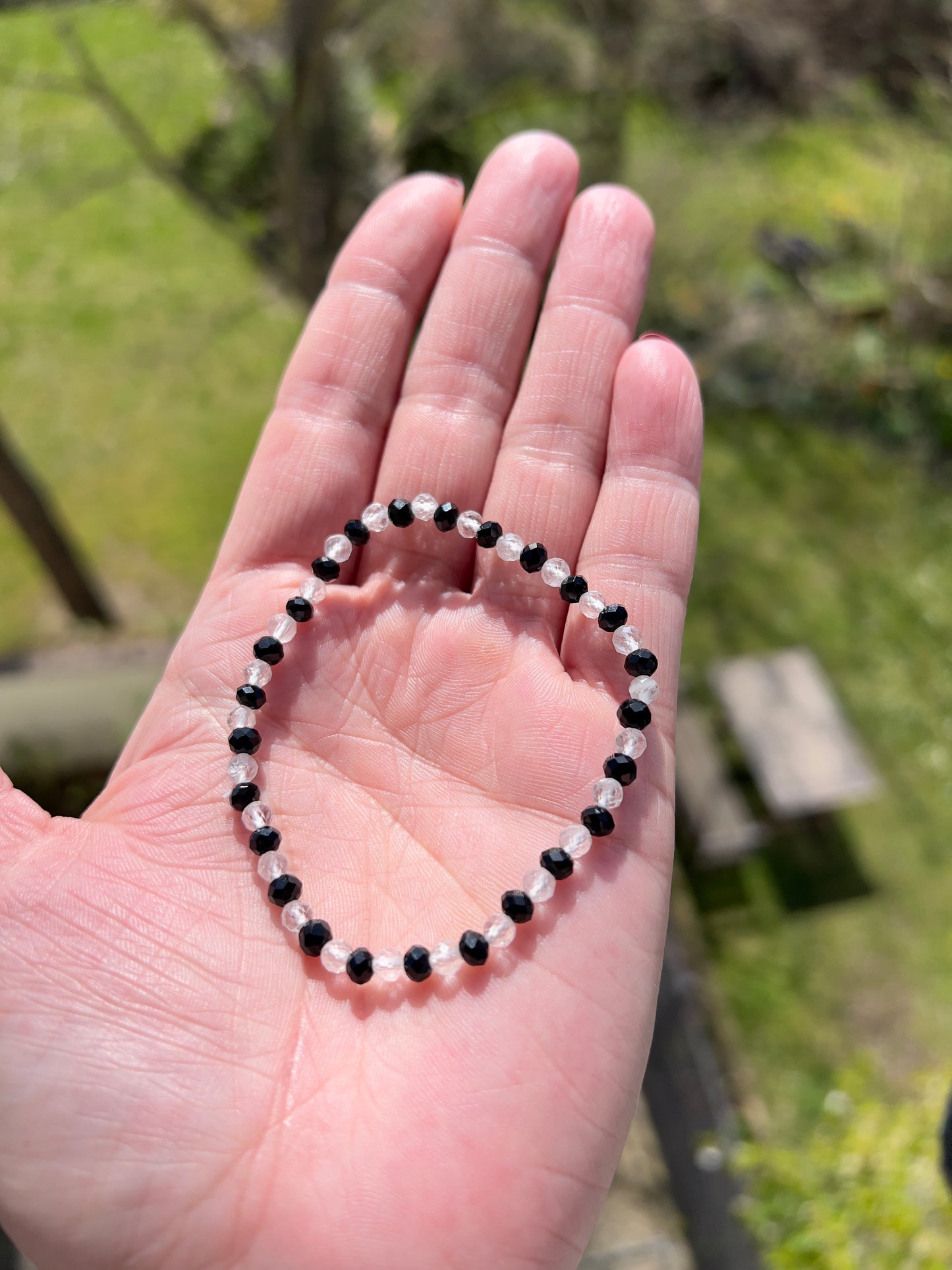 Facettiertes Edelsteinarmband 4 mm – Achat & Bergkristall, elastisch