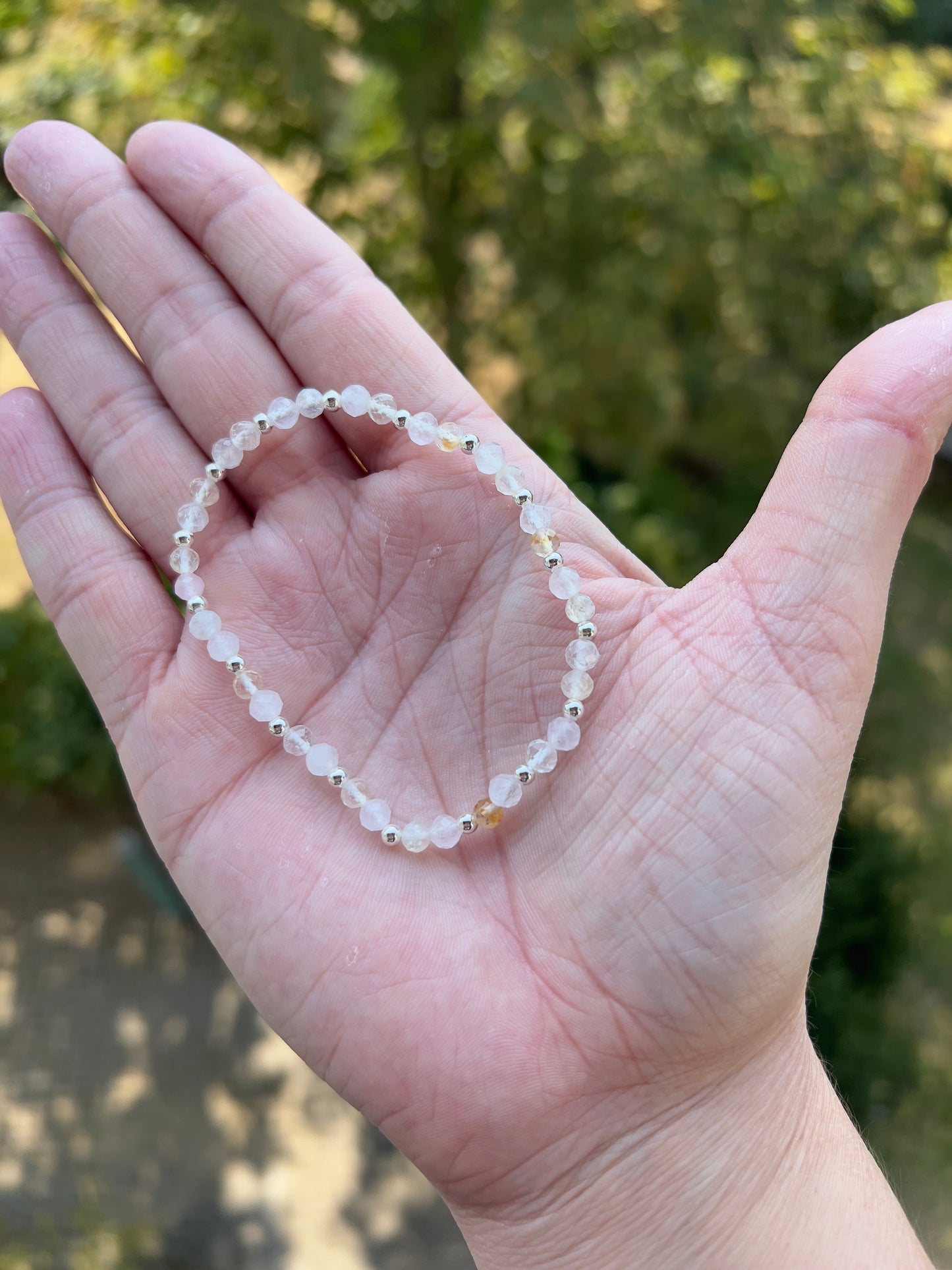 Facettiertes Armband aus Citrin & Rosenquarz mit 925er Silber – Harmonie & Lebensfreude