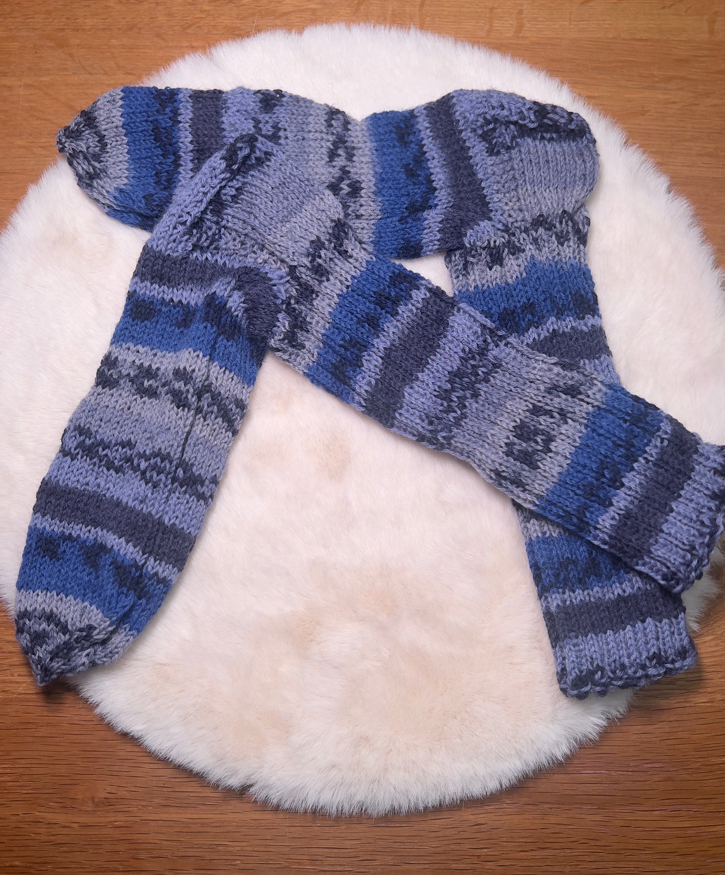 💙 Wärmezauber – Handgestrickte Socken aus 100 % Schurwolle (Größe 38, Blau-Grau-Schwarz)
