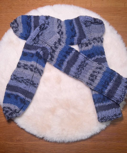 💙 Wärmezauber – Handgestrickte Socken aus 100 % Schurwolle (Größe 38, Blau-Grau-Schwarz)