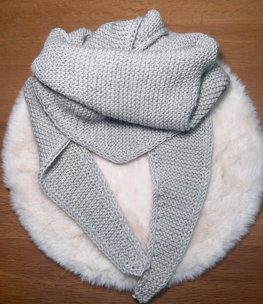 🤍 Wolkenzauber – Handgestrickter Strickschal aus Langyarns Merino-Wolle (Grau)
