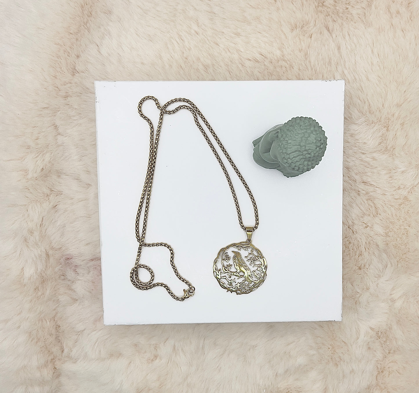 ✨ Edelstahlkette „Rabenwächter“ – 59 cm | Kraftvoller Rabenkreis-Anhänger | Silber oder vergoldet | Mystischer Schutzschmuck