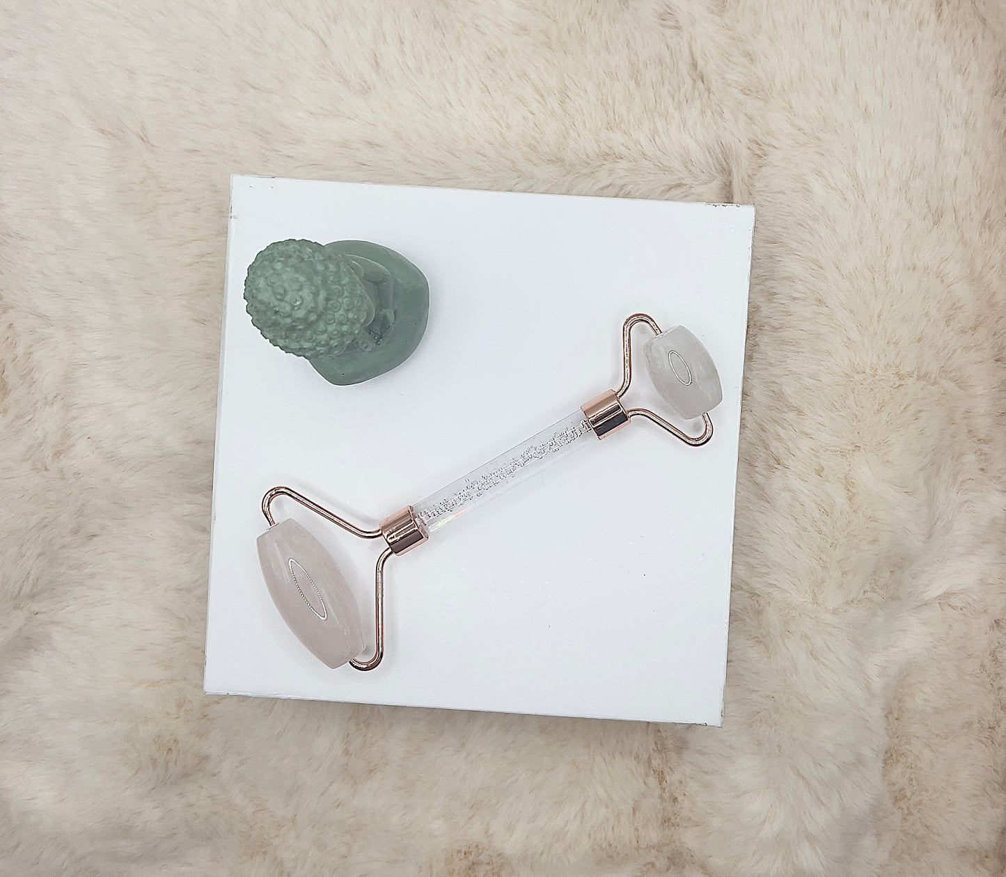 Rosenquarz Gesichtsroller – edler Beauty-Roller für entspannende Pflegeroutinen | Naturstein in Premium-Qualität