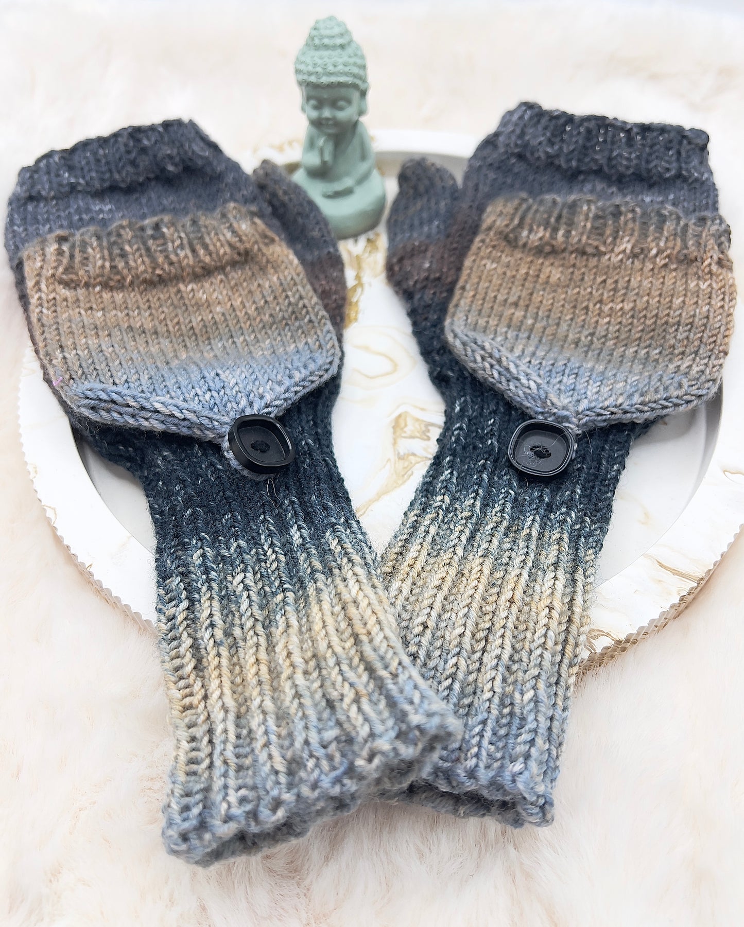 ✨ Adventstürchen 4 – Handgestrickter Merino-Handschuh mit Fingerkappe by KATHARINA KLEE Kristall Kraft