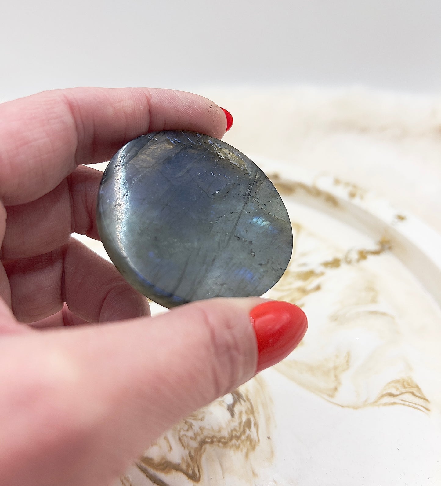 Labradorit Wolfskopf – 39 g | Handgeschnitzt mit intensivem blauem Flash (5 cm)