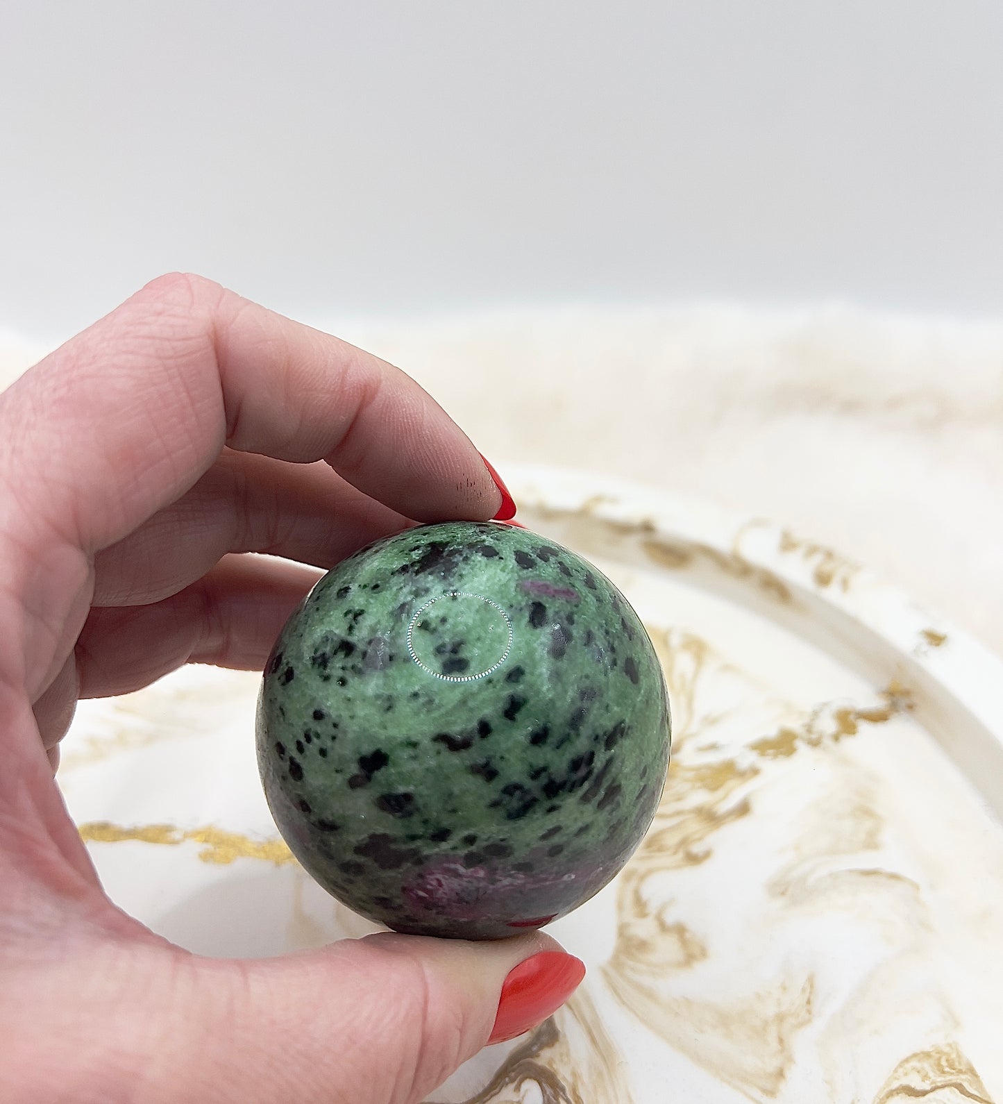 Yinglava Zoisit-Kugel (natürlich) – 274 g | Kraftvolle Farbenergie & Naturstein-Unikat