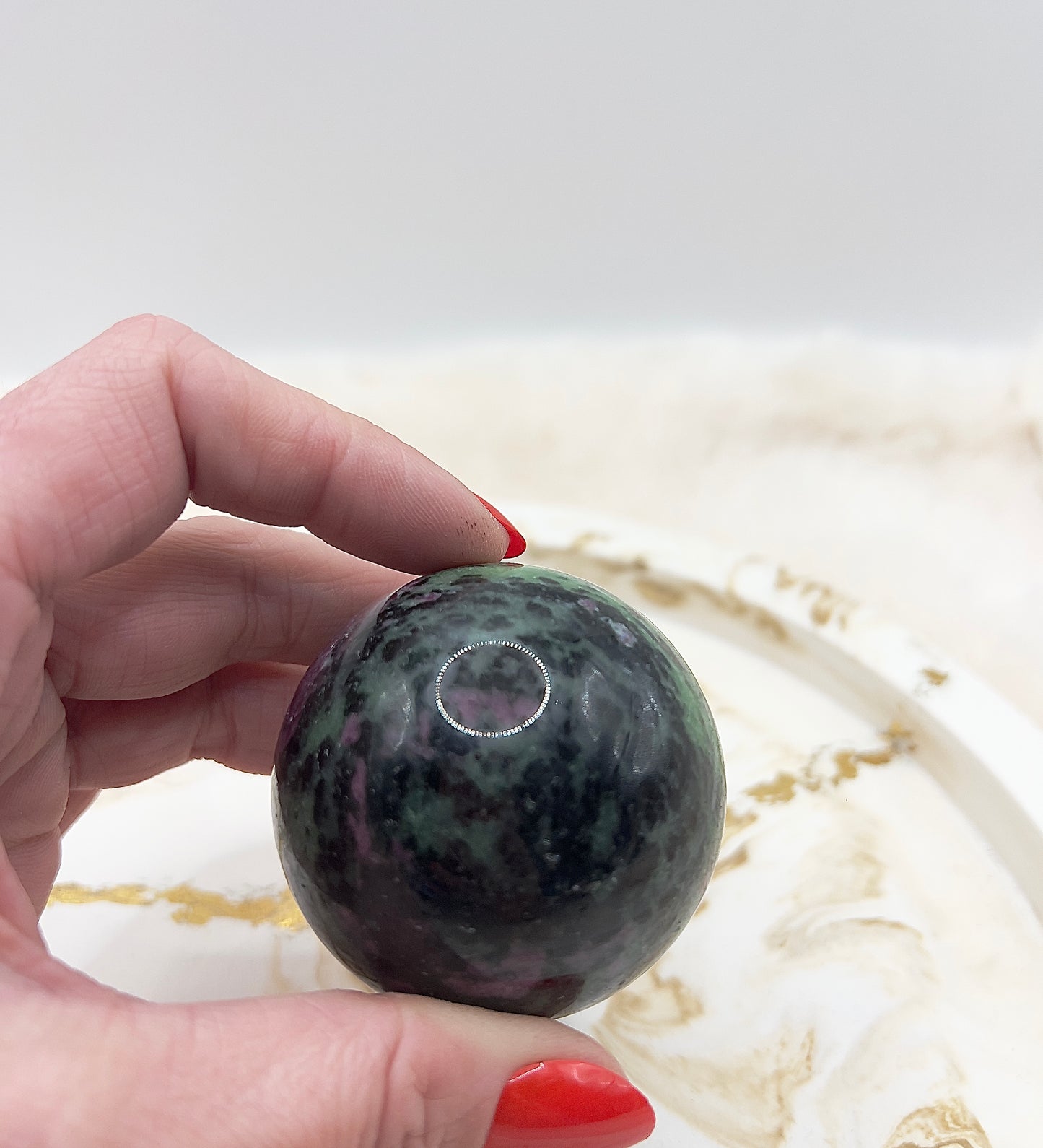 Yinglava Zoisit-Kugel (natürlich) – 274 g | Kraftvolle Farbenergie & Naturstein-Unikat