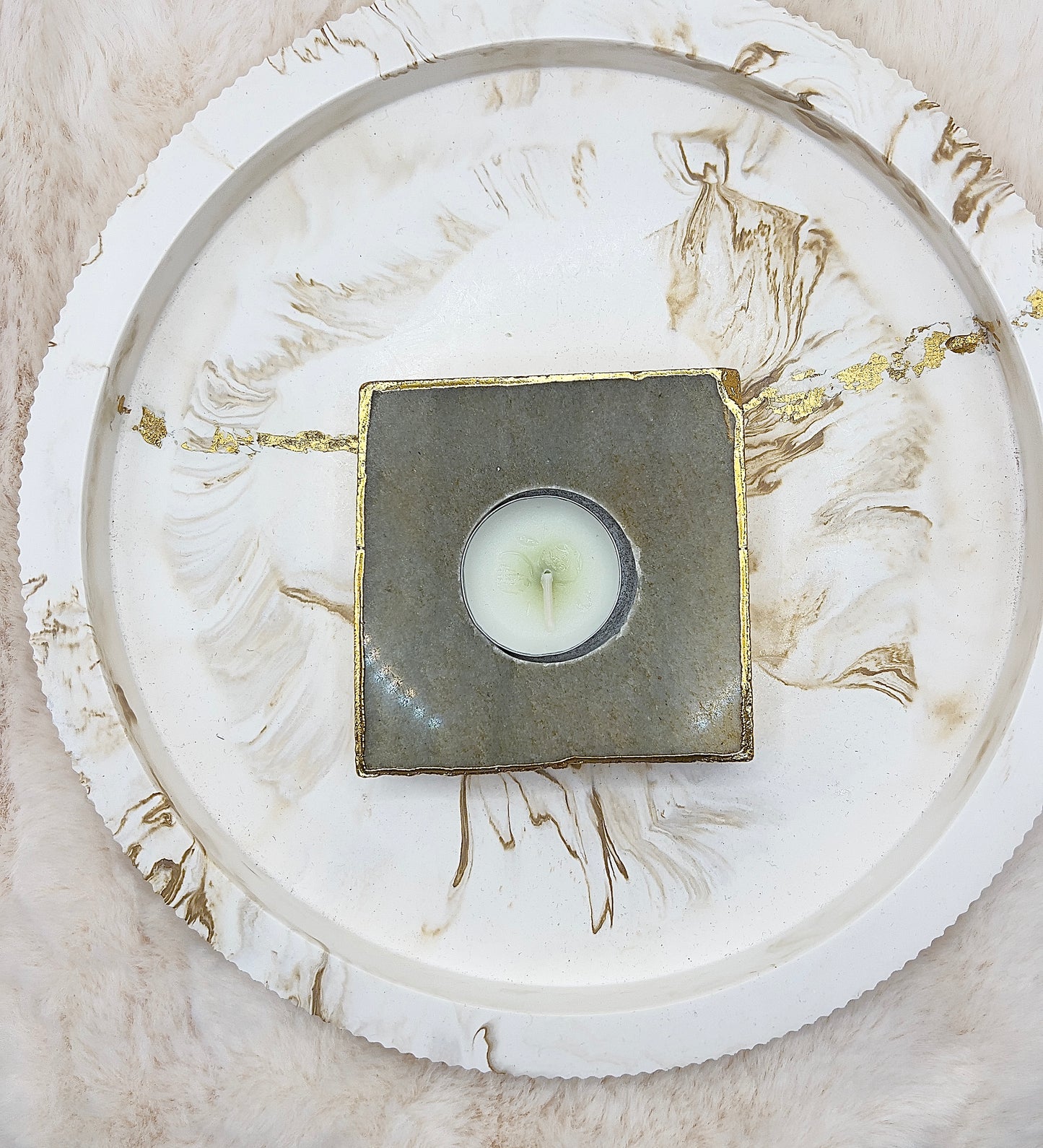 Golden Healer Teelichthalter – handgeschliffen & 24K vergoldet | 379 g | Kraftvolles Luxus-Unikat