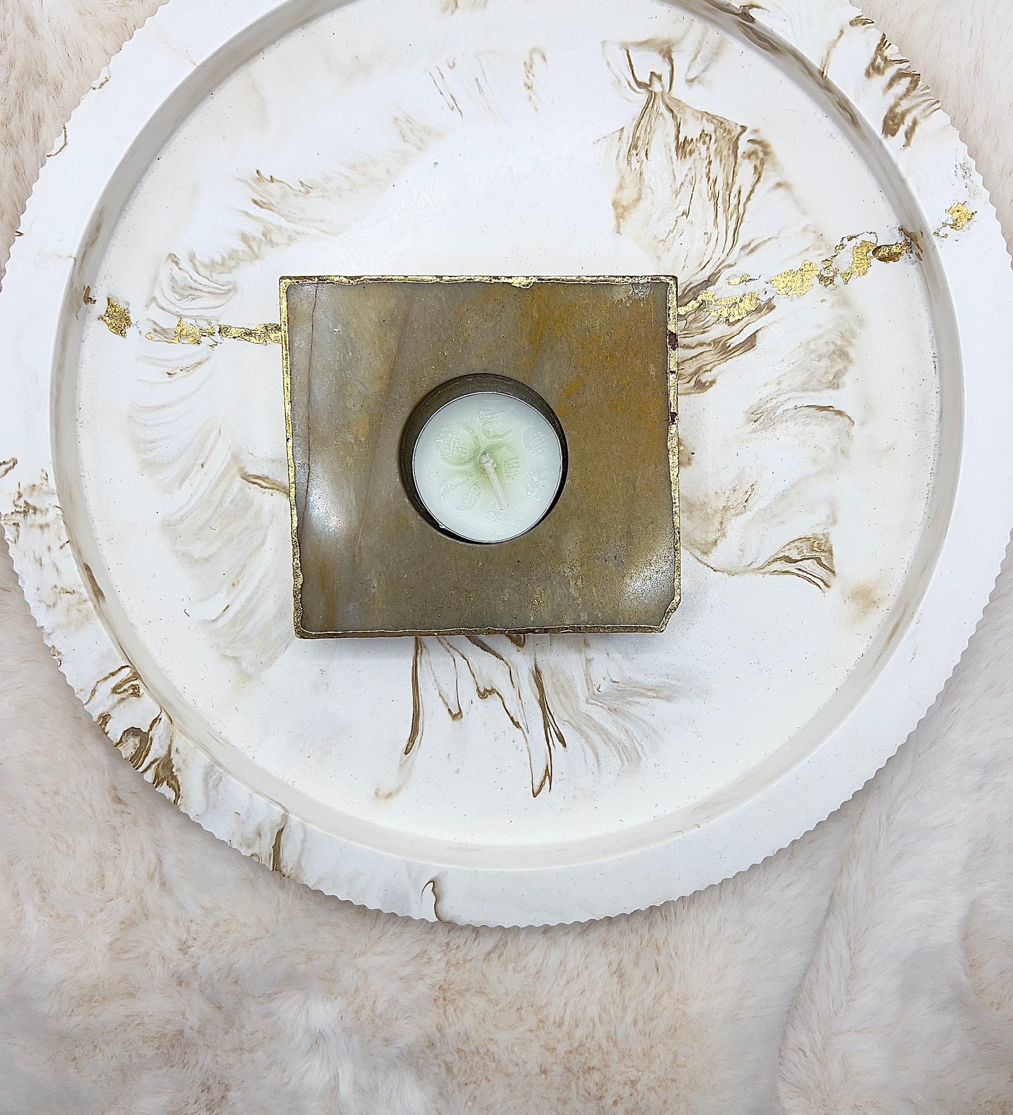 Golden Healer Teelichthalter – handgeschliffen & an den Rändern 24K vergoldet | 370 g | Warmes Luxus-Unikat