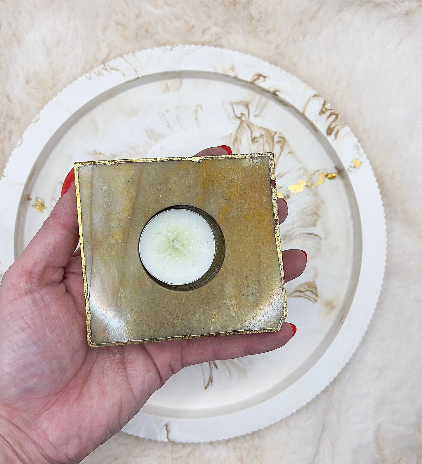 Golden Healer Teelichthalter – handgeschliffen & an den Rändern 24K vergoldet | 370 g | Warmes Luxus-Unikat