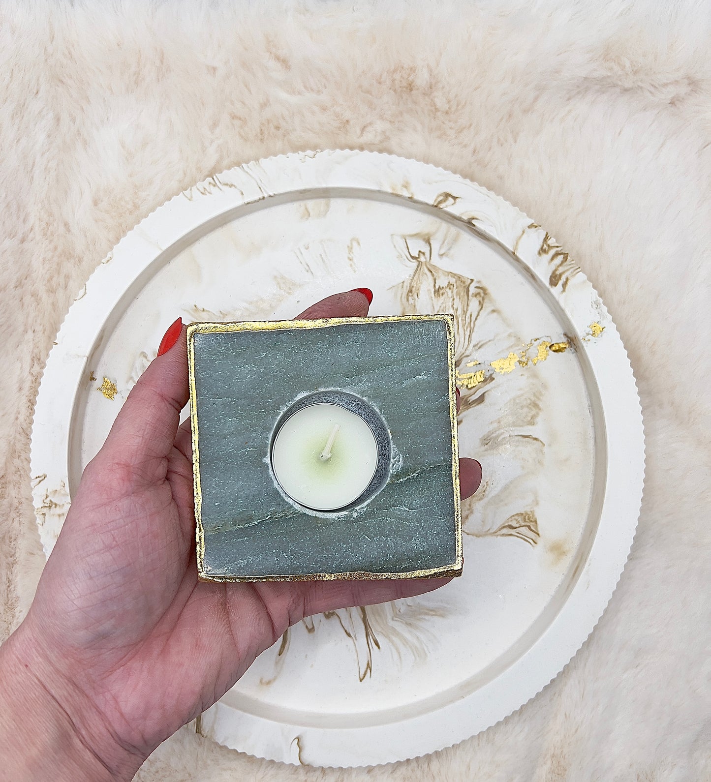 Aventurin Teelichthalter – Handgeschliffen & 24K vergoldet | 398 g Naturstein-Unikat