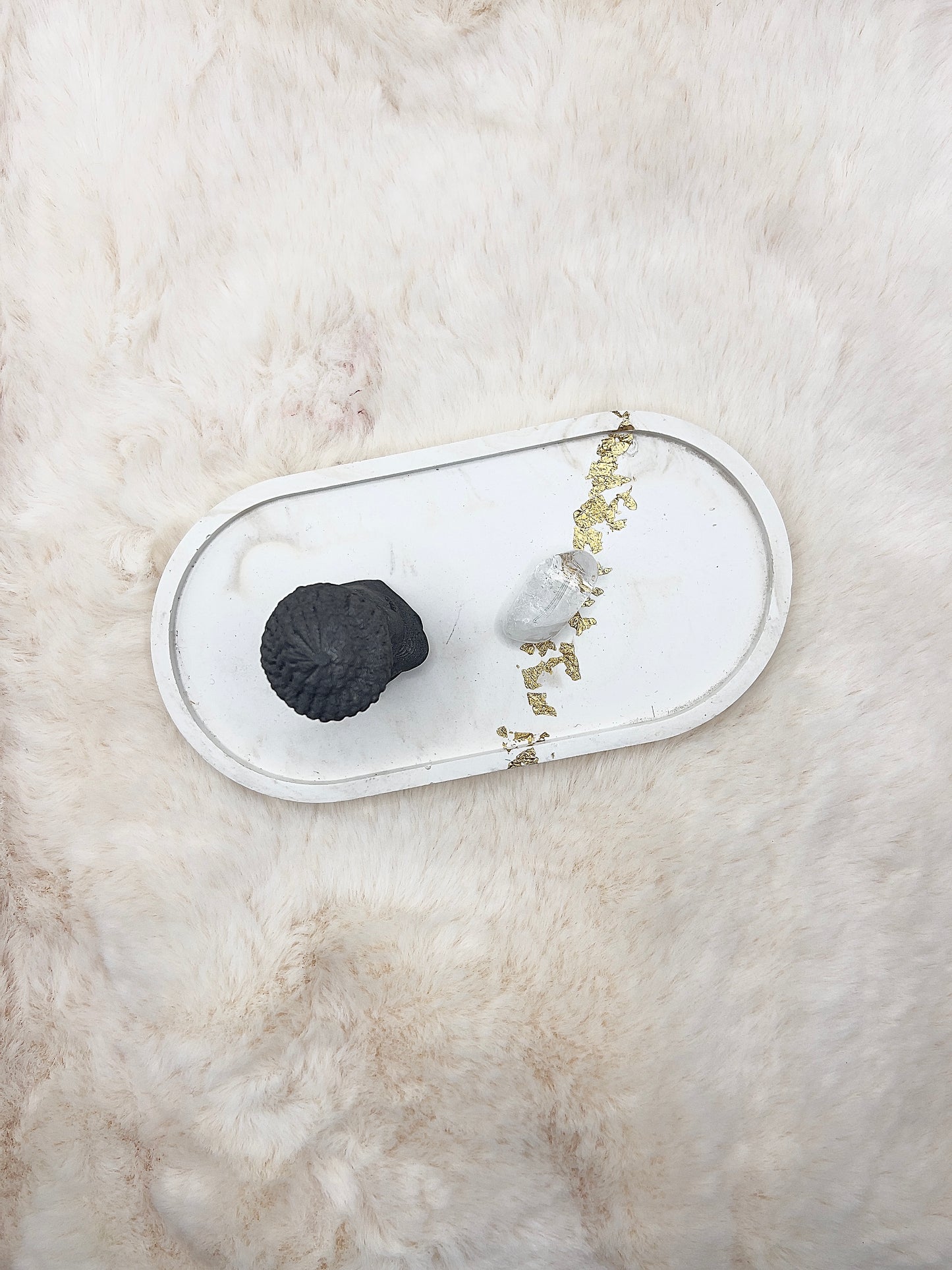 ✨ Adventstürchen 11 – Schungit-Buddha mit Bergkristall ✨