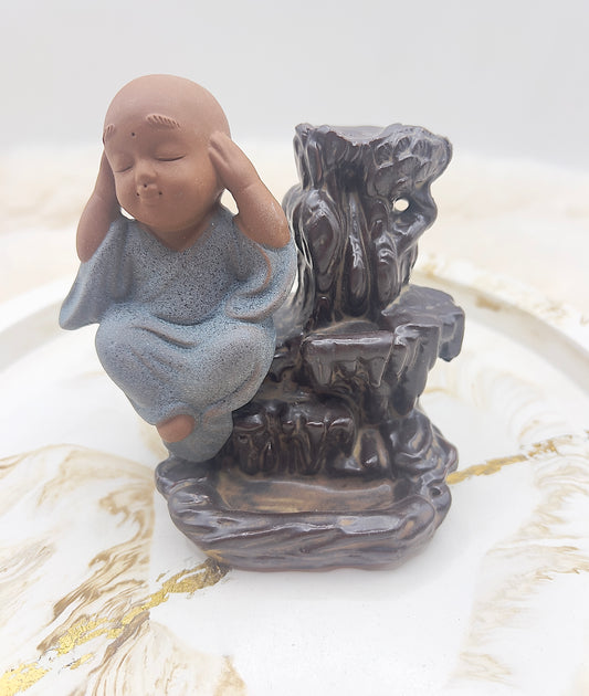 Rückfluss-Räucherkegelhalter „Nichts hören“ – Buddha der Achtsamkeit | Räucherbrunnen mit Rückfluss & Stäbchenhalter