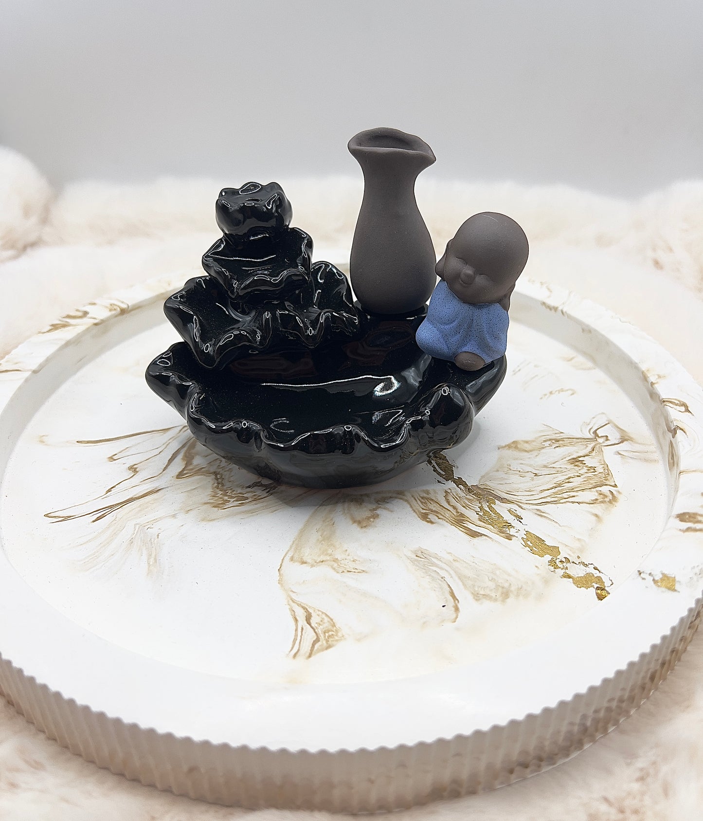 Räucherkegel- & Räucherstäbchenhalter Buddha rechts – große Räucherschale mit Halterung