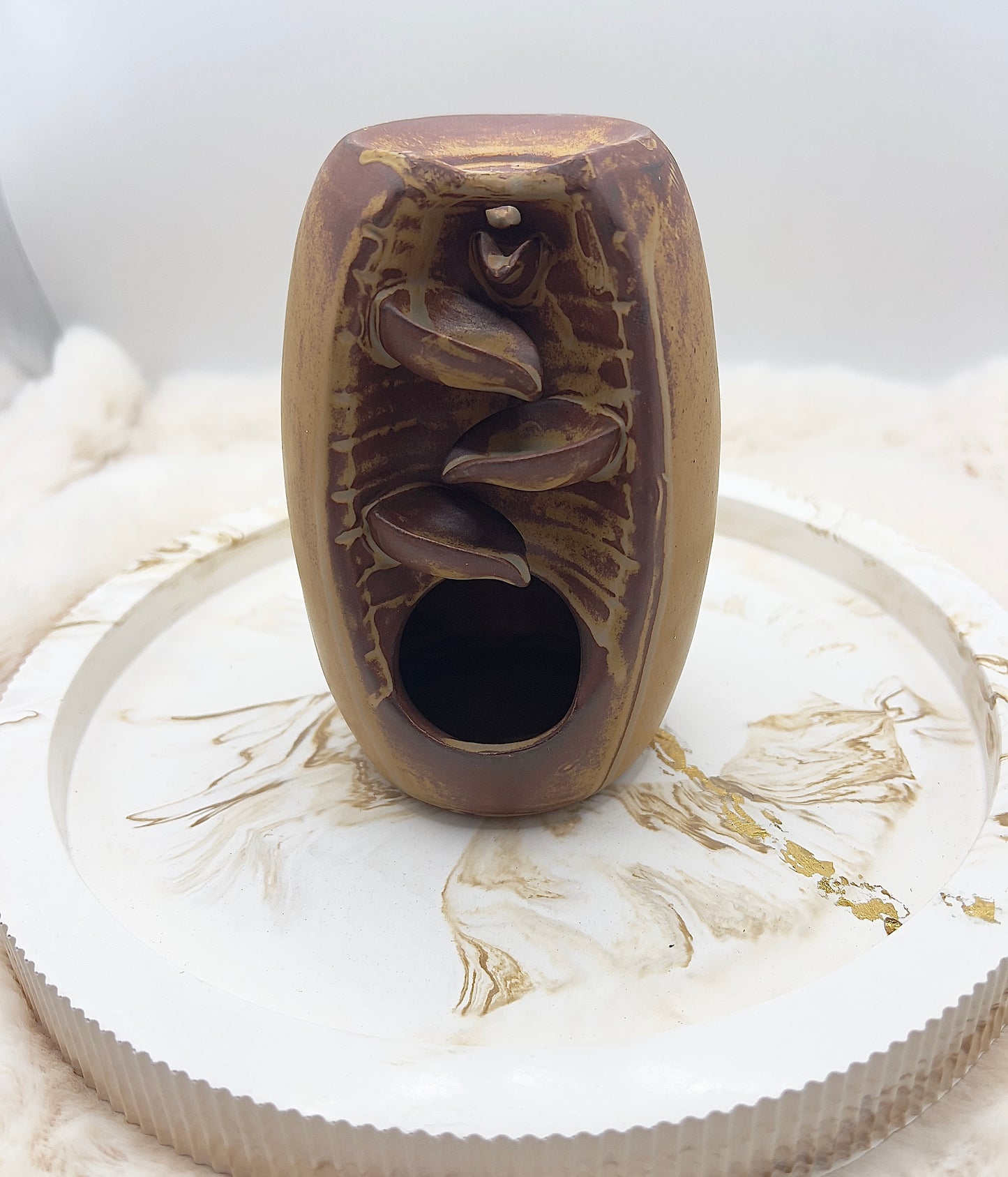 Rückfluss-Räucherkegelhalter Wasserfall-Optik – Keramik in Steinoptik