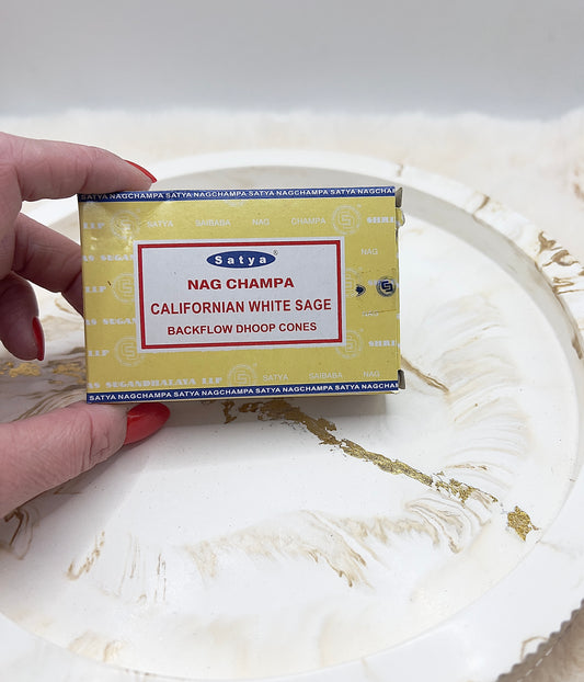 Rückfluss-Räucherkegel Weißer Salbei – California White Sage | Backflow Dhoop Cones (10 Stück)