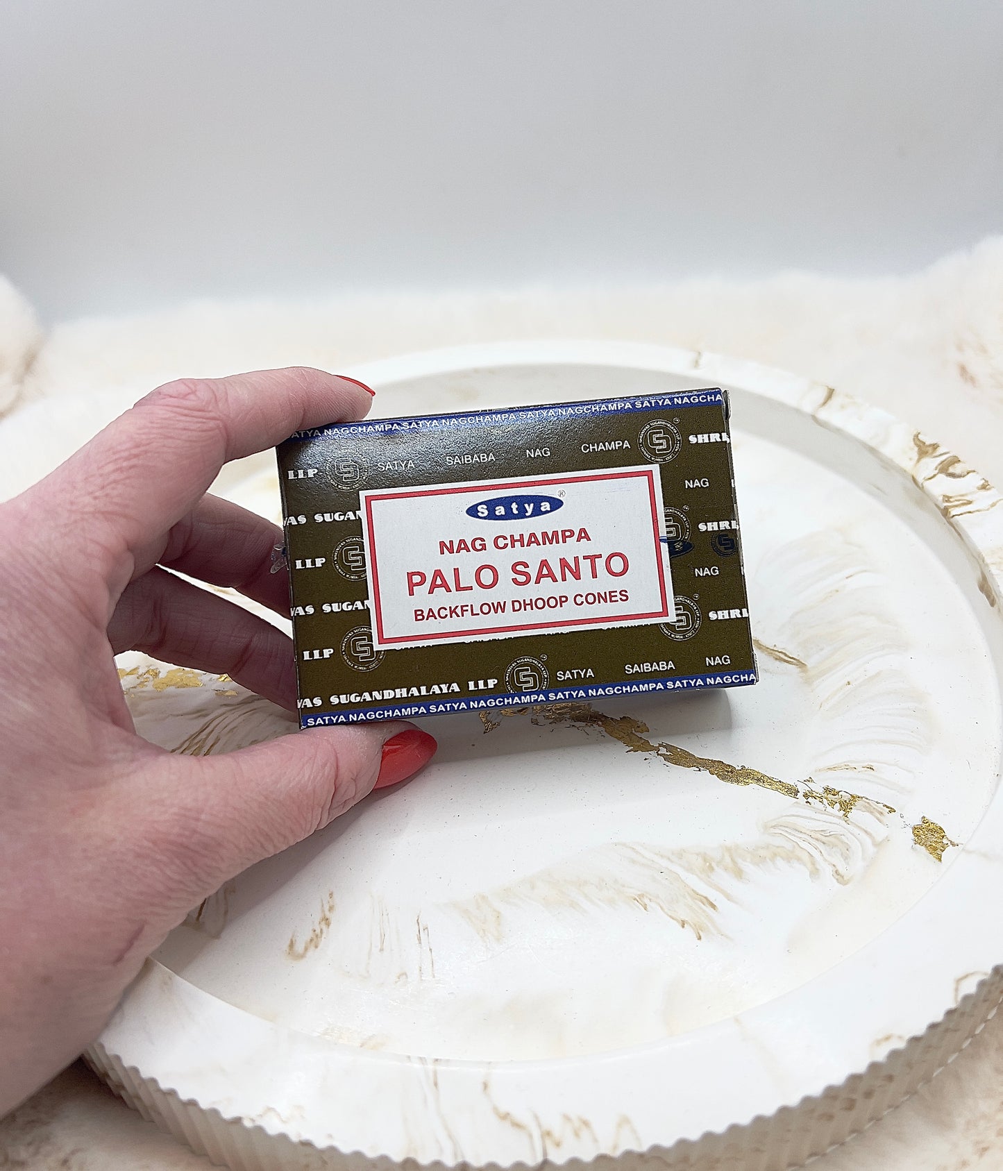 Rückfluss-Räucherkegel Palo Santo – warmer, holziger Duft | Backflow Dhoop Cones (10 Stück)