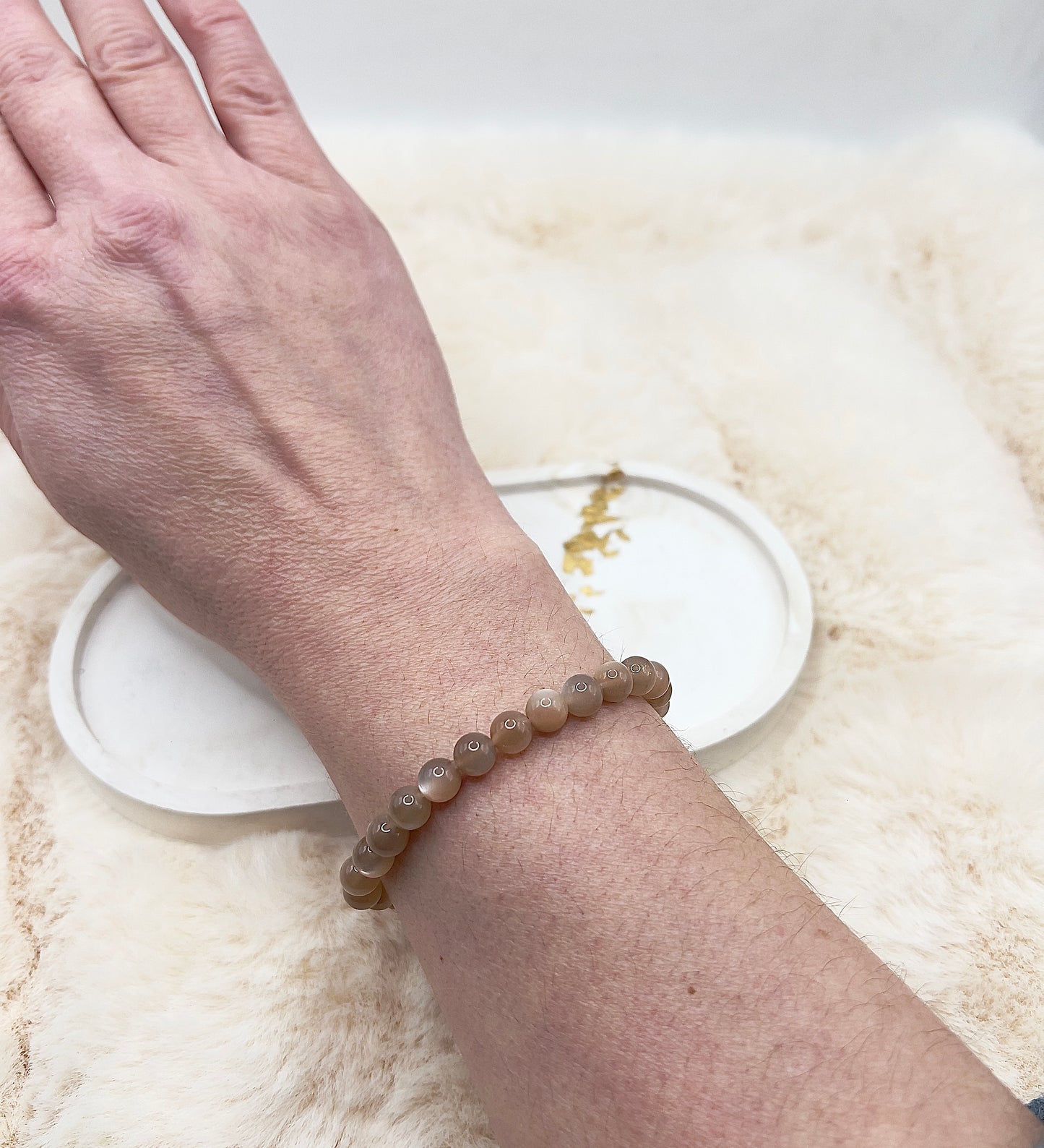 Armband aus Pfirsich-Mondstein – Sanftheit, Intuition & emotionale Balance