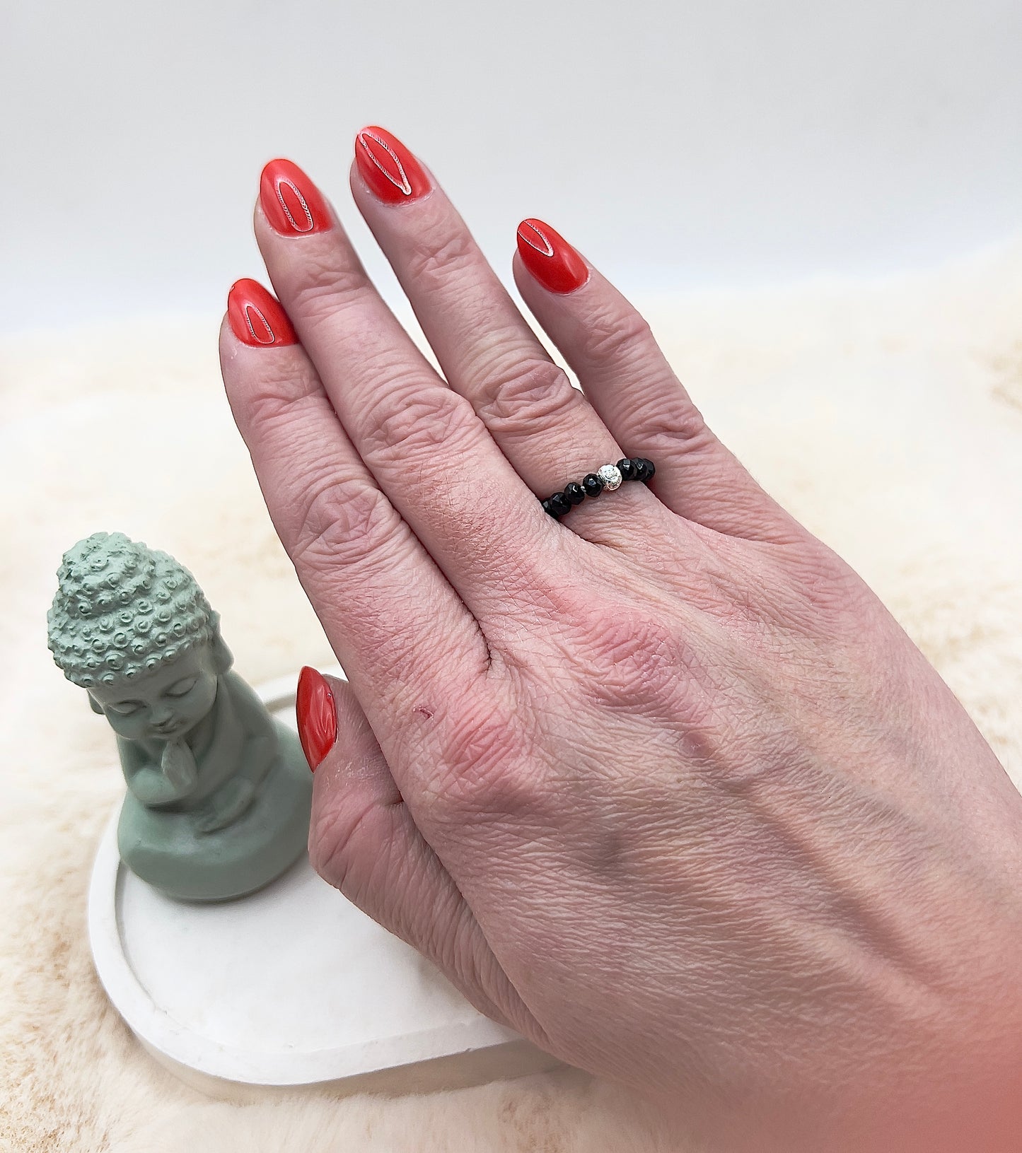 Edelsteinring Schwarzer Turmalin facettiert | 3,5 mm | 925 Silber Abstandsperlen, 4mm, Kreismuster in der Perle