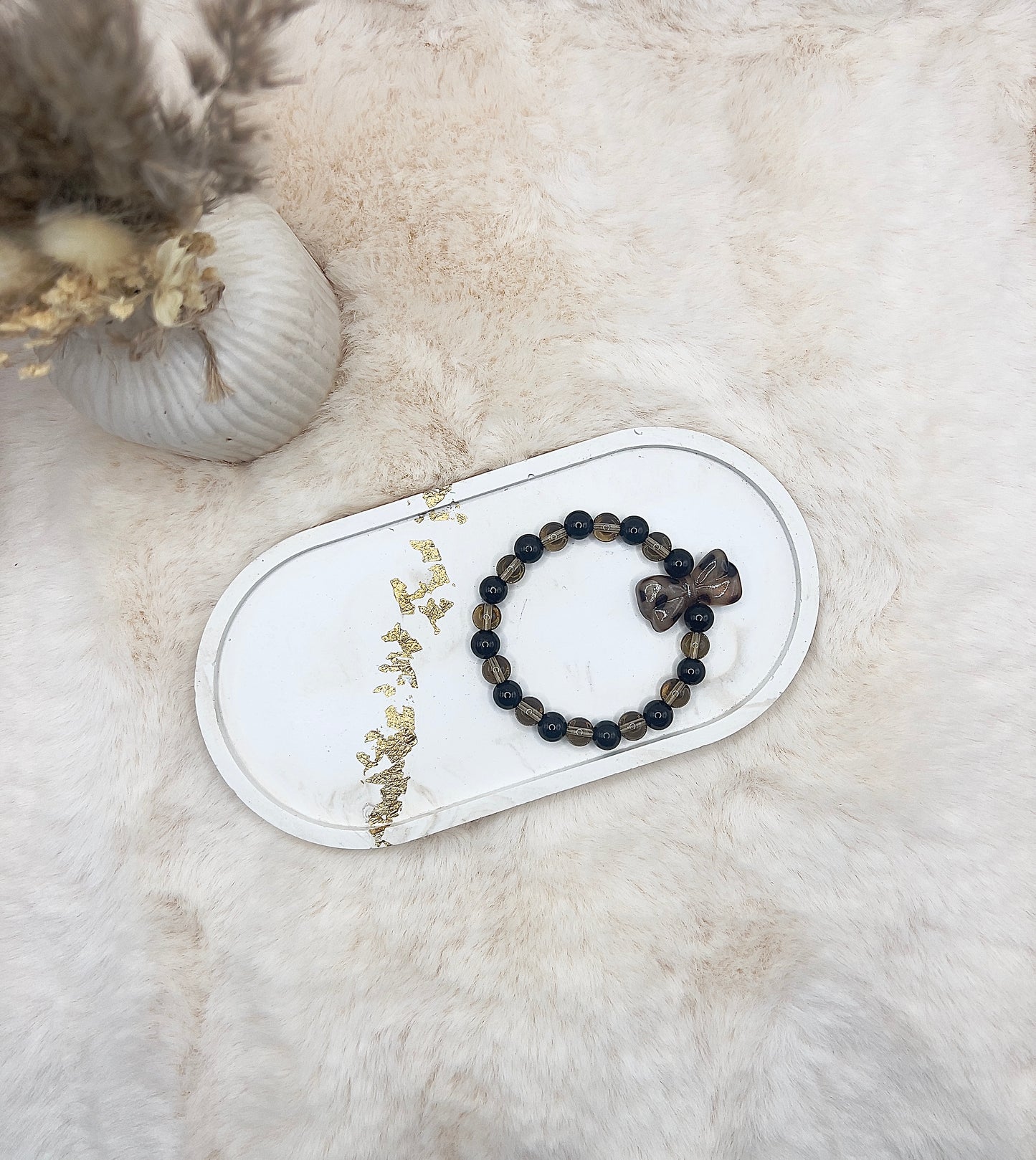 Statement-Armband Leo-Optik – Resin-Schleife | Rauchquarz & Schwarzer Turmalin | 8 mm
