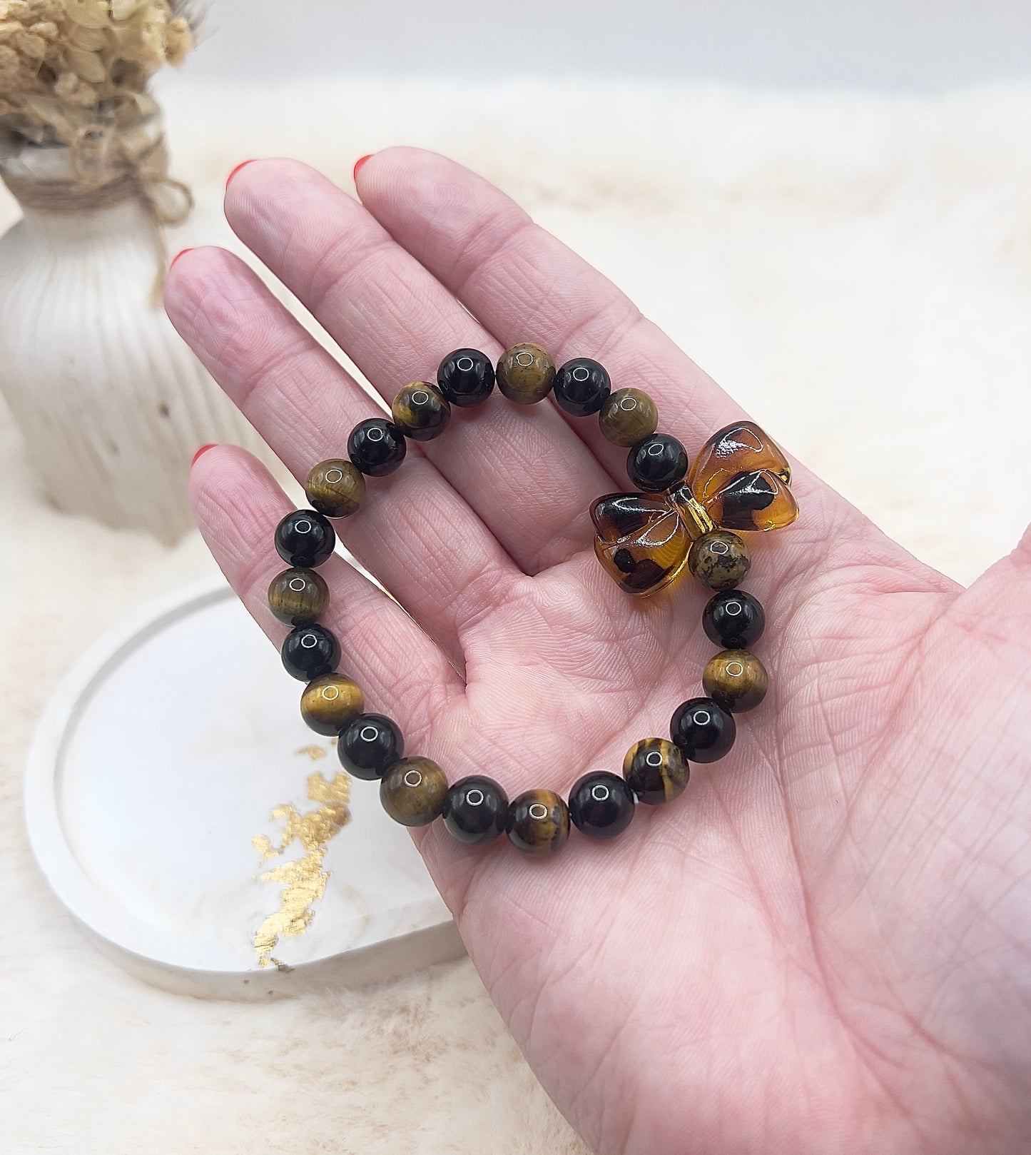 Statement-Armband Leo-Optik – Resin-Schleife | Schwarzer Turmalin & Tigerauge | 8 mm