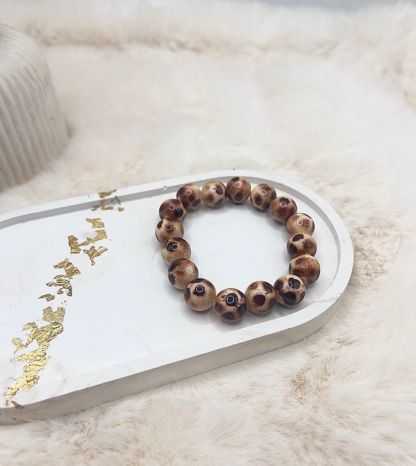 Statement-Armband Leo-Optik – Acrylperlen | 12 mm