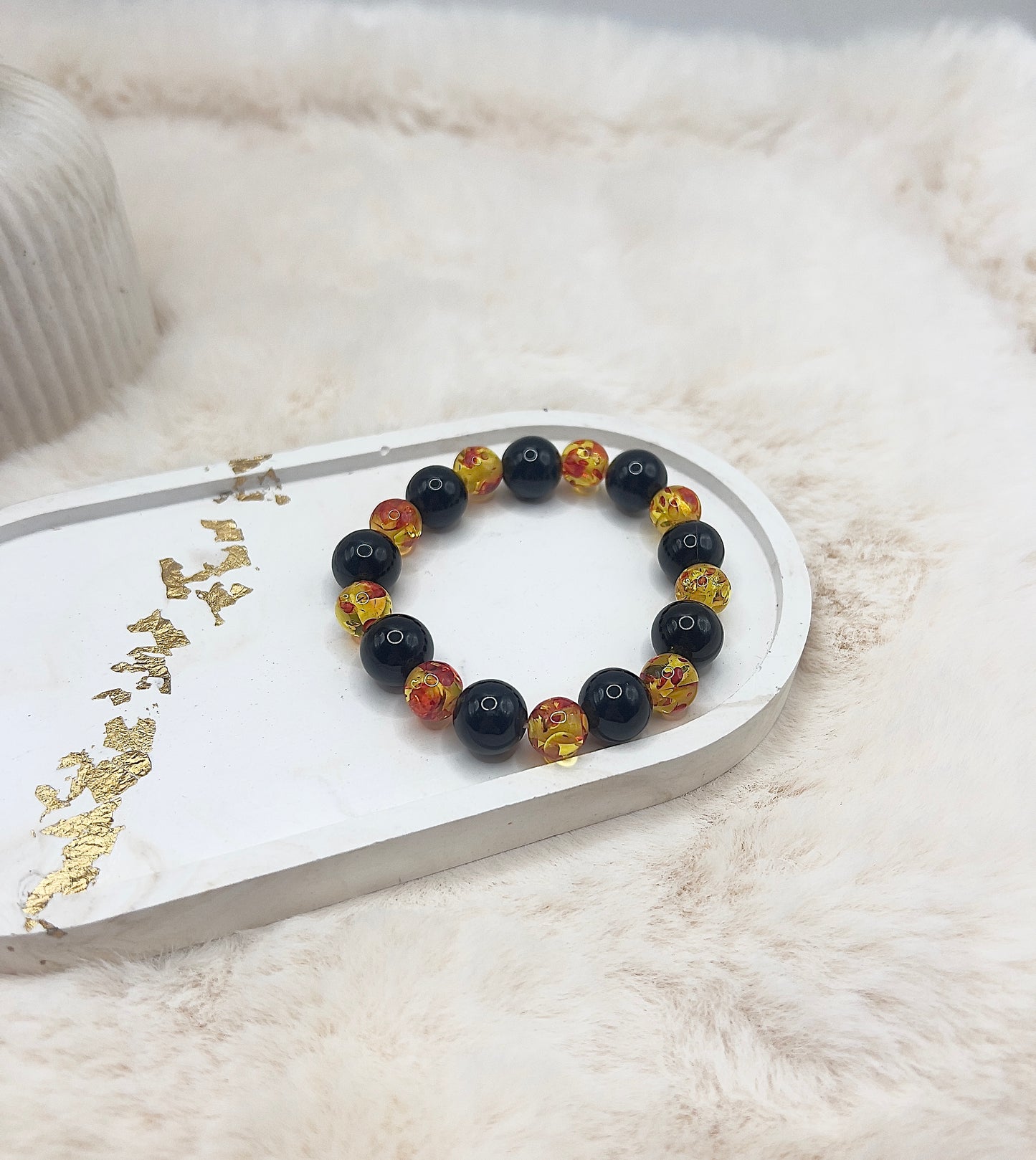 Statement-Armband – Schwarzer Turmalin & Acrylperlen | 12 mm & 10 mm