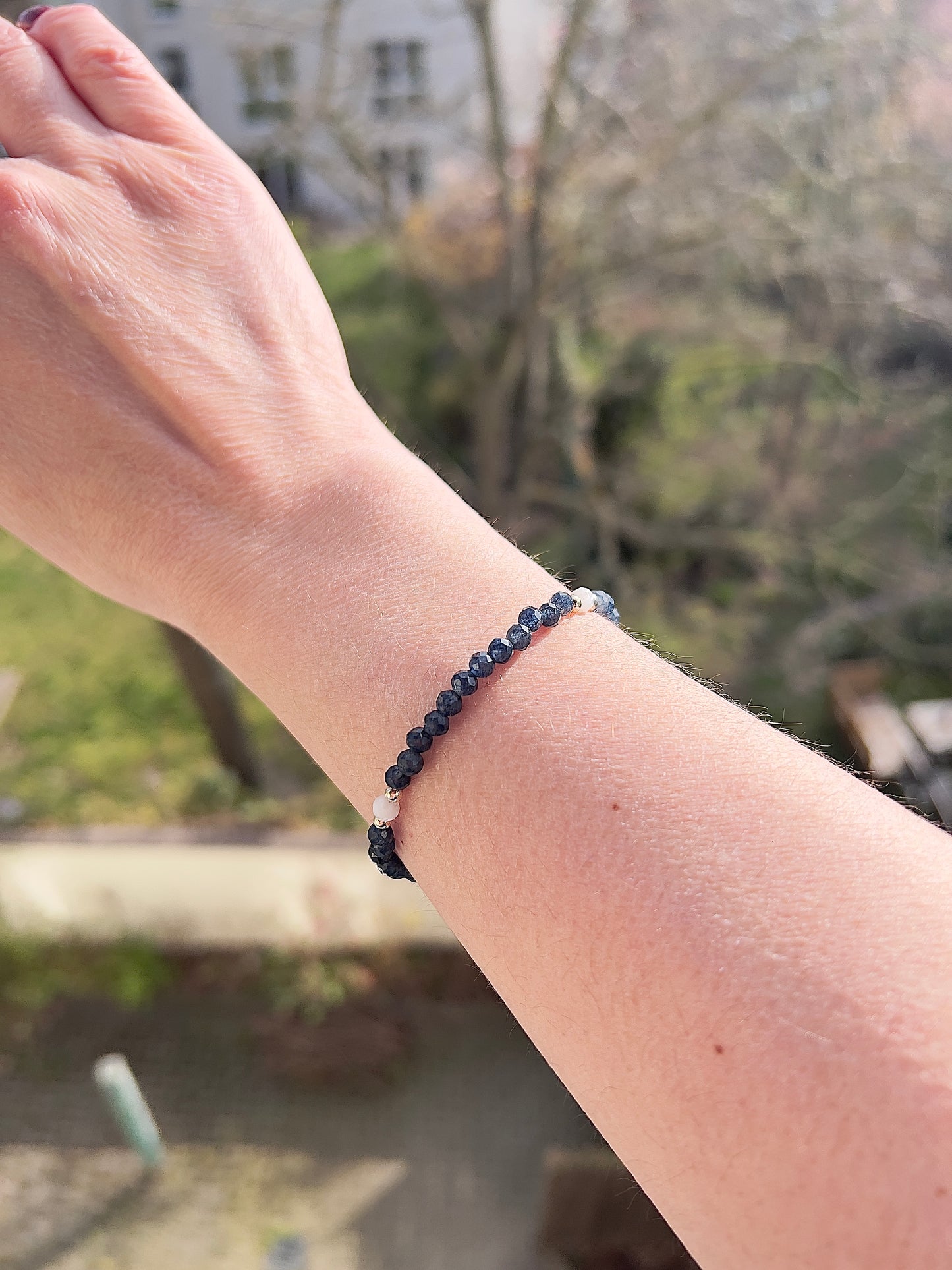 Facettiertes Edelstein Armband 4mm – Saphir & Mondstein mit 925 Silber