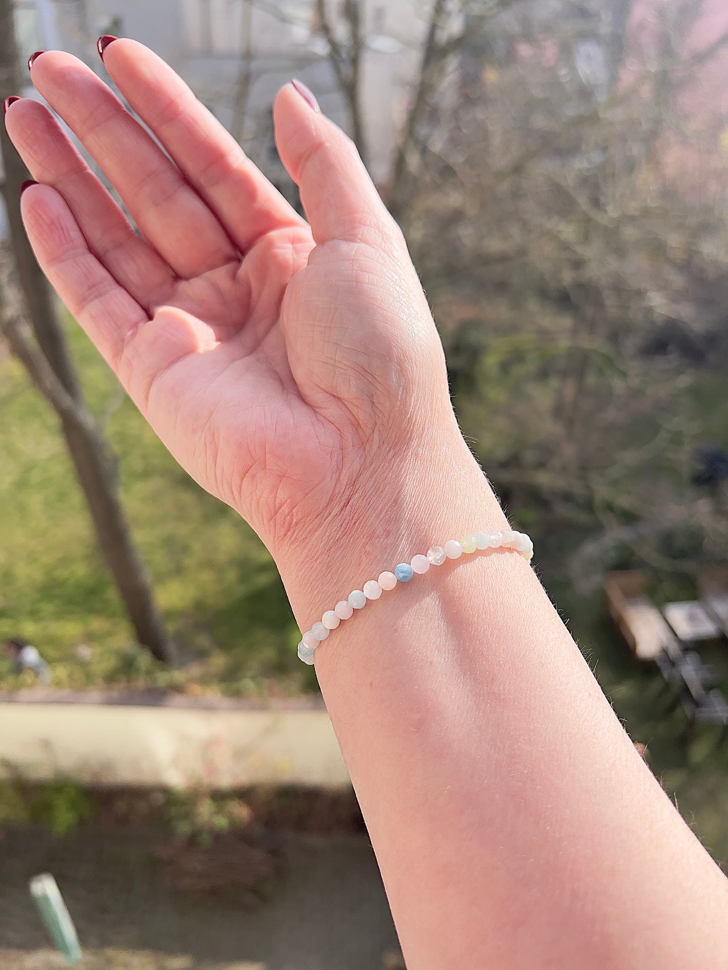 Facettiertes Edelstein Armband 4mm – Morganit in zarten Pastelltönen
