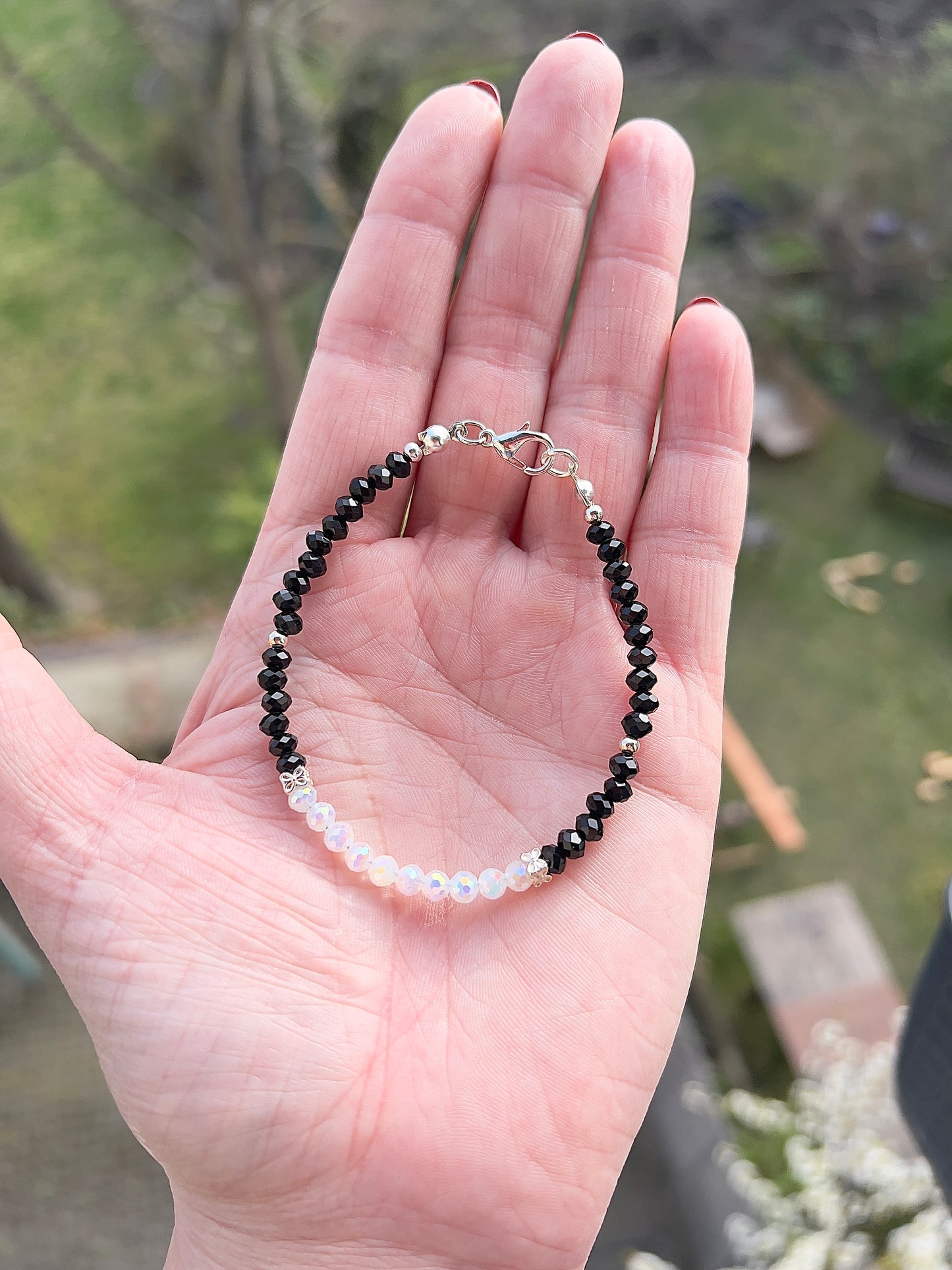 Facettiertes Edelstein Armband 4mm – Schwarzer Achat & Opalit mit 925 Silber Kleeblatt