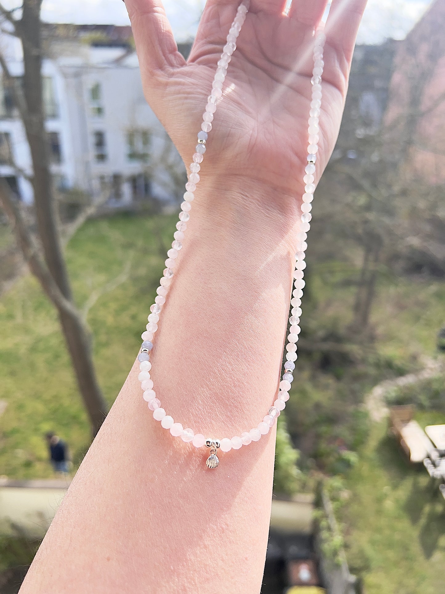 Edelstein Kette 52 cm – Aquamarin & Rosenquarz facettiert mit 925 Silber Muschel