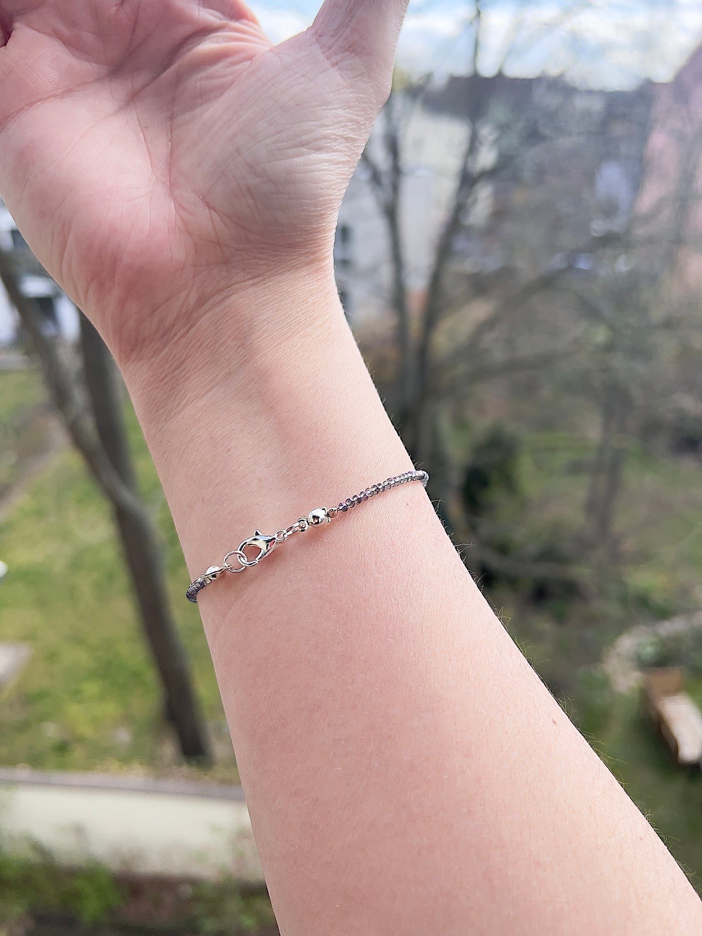 Kristallarmband in Amethystfarbe 2 mm – österreichischer Kristall mit 925er Silberverschluss