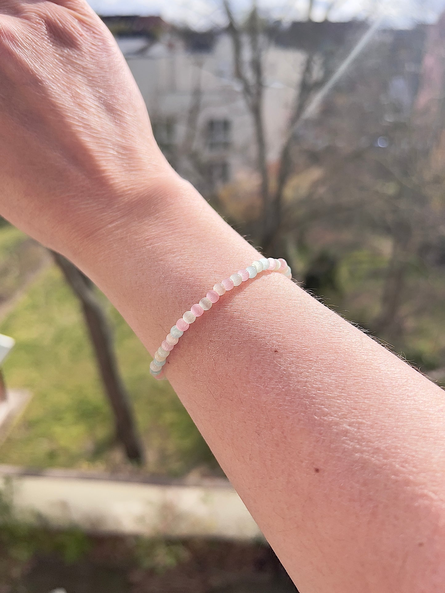 Katzenauge Armband 4 mm – zartes Armband auf elastischem Band