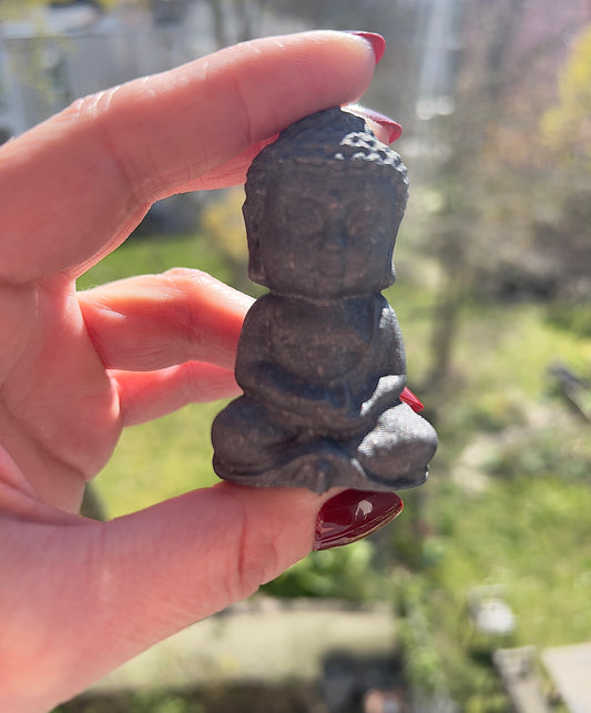 Schungit-Buddha