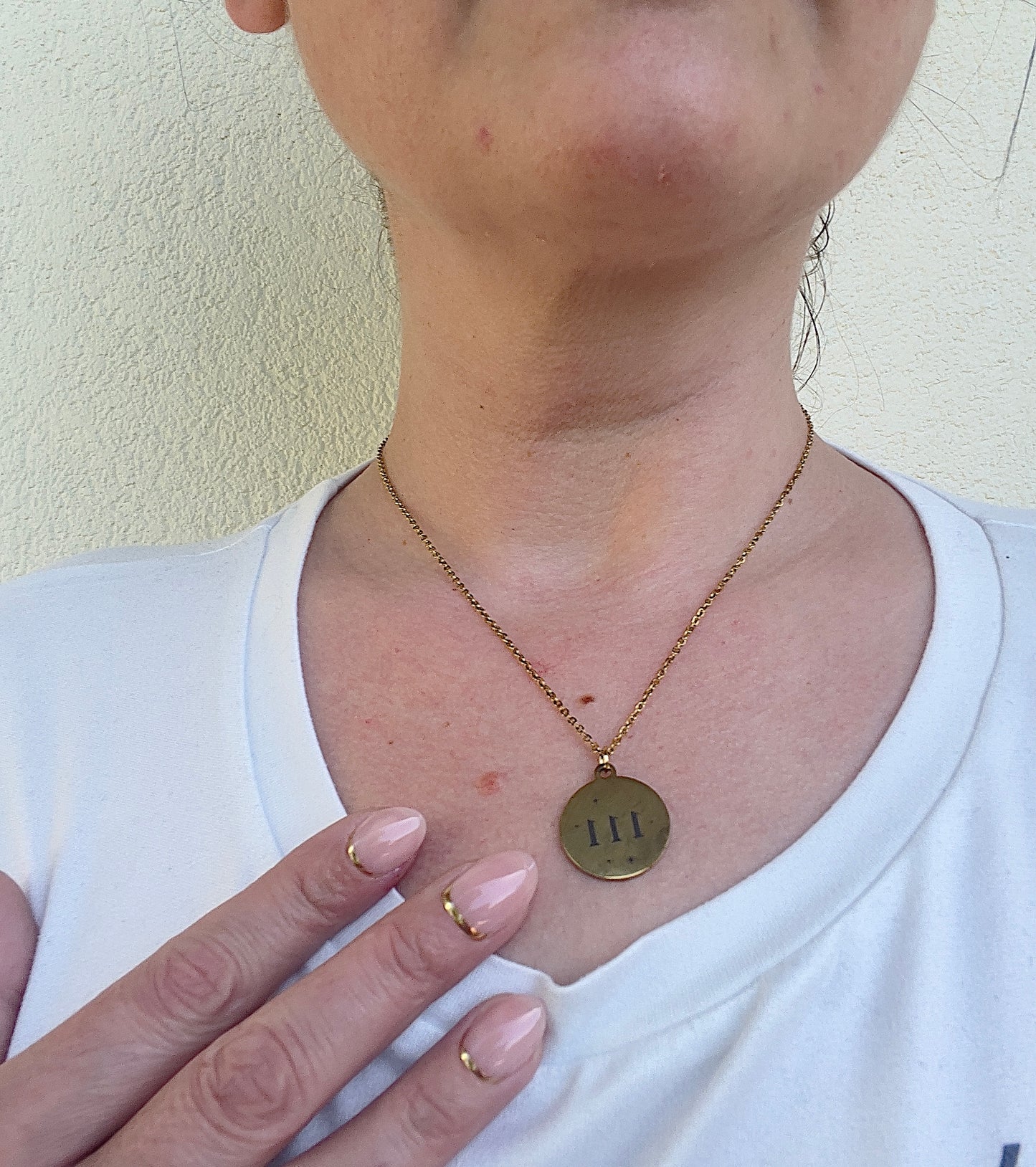 111 Engelszahl Halskette – Vergoldete Edelstahlkette mit symbolischer Bedeutung
