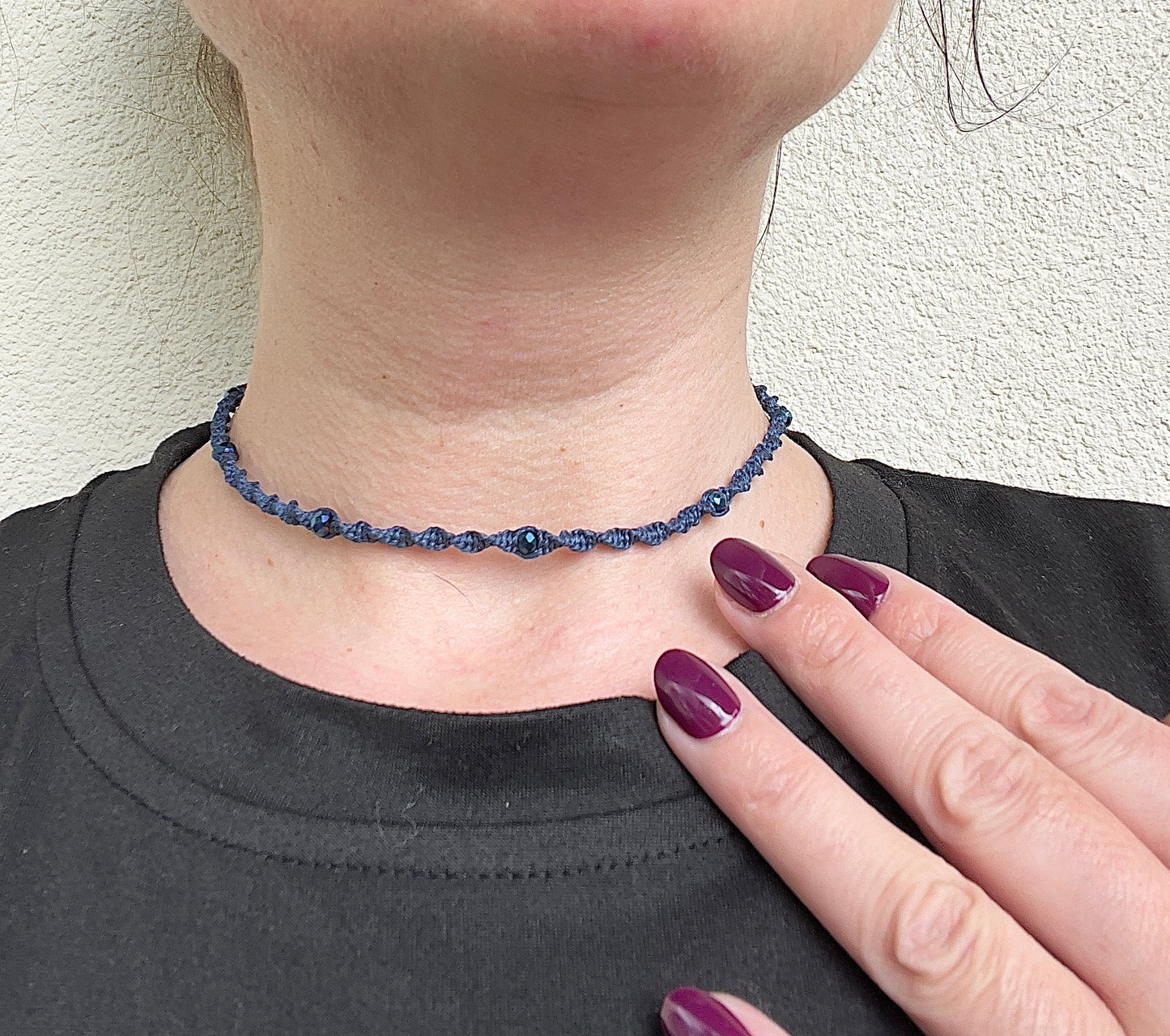 Handgeknüpfte Makramee-Kette Blau – Verstellbare Choker-Kette mit facettierten Kristallperlen