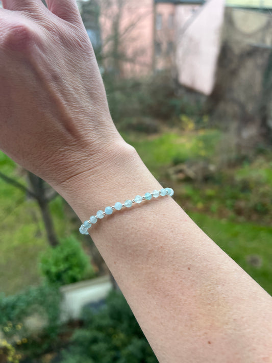 Ocean Soul - Facettierter Aquamarin 4mm mit 925 Silber ( 16cm) , Klarheit & Leichtigkeit