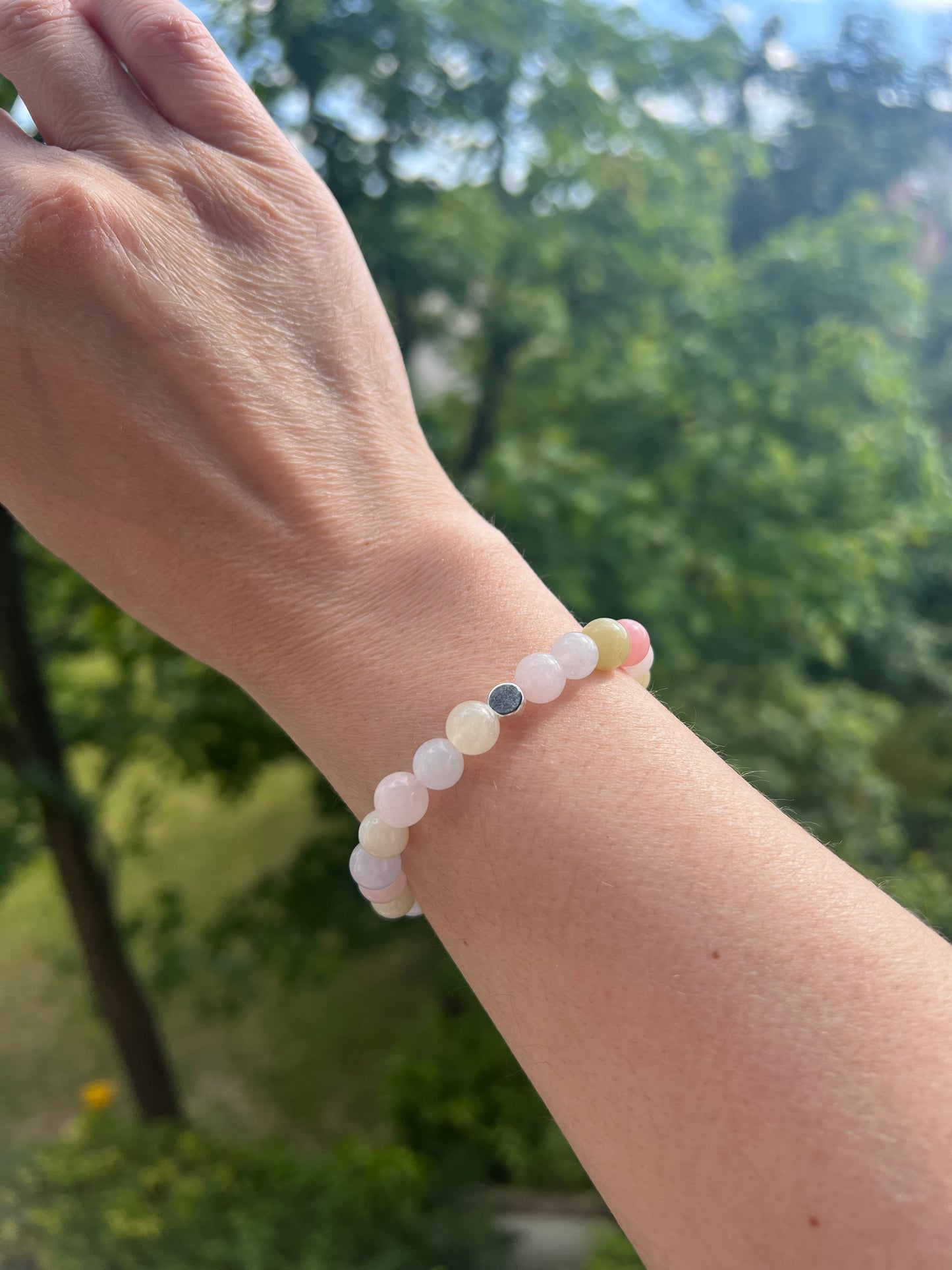 Morganit Armband - Sanfte Pastelltöne in Gold und Silber / Handgemacht mit Herz / Liebe, Sanftheit & Herzöffnung