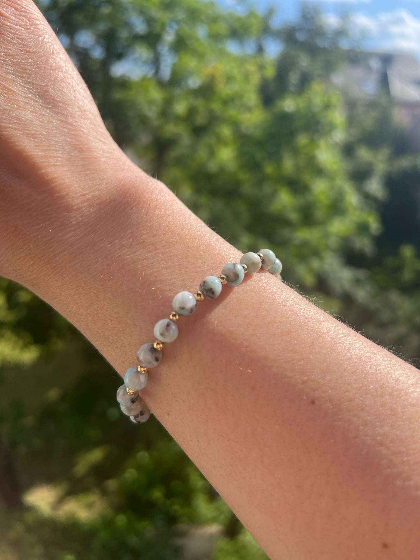 Larimar Armband - 6mm echte Edelsteine aus der Dominikanischen Republik / Handgefertigt mit Muttergestein & Herz
