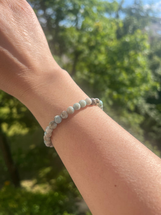 Larimar Armband - 8mm echte Edelsteine aus der Dominikanischen Republik / Handgefertigte mit Muttergestein & Herz
