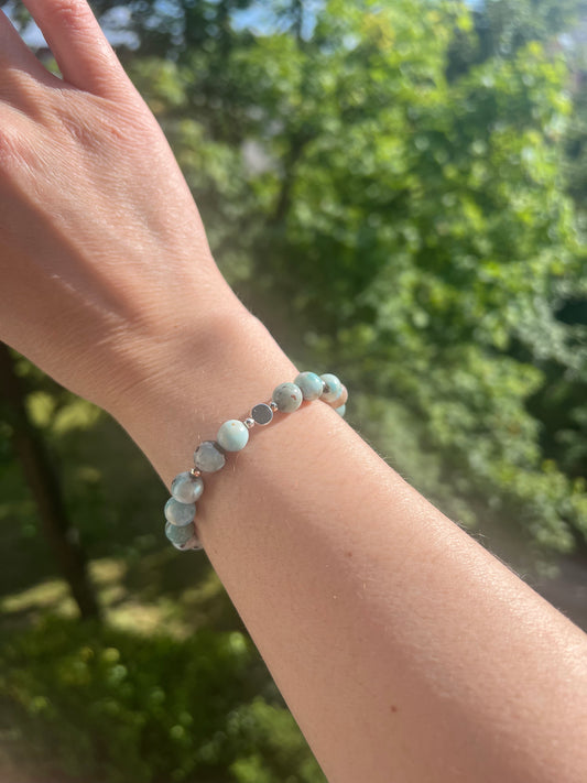 Larimar Armband - 8mm echte Edelsteine aus der Dominikanischen Republik / Handgefertigte mit Muttergestein & Herz